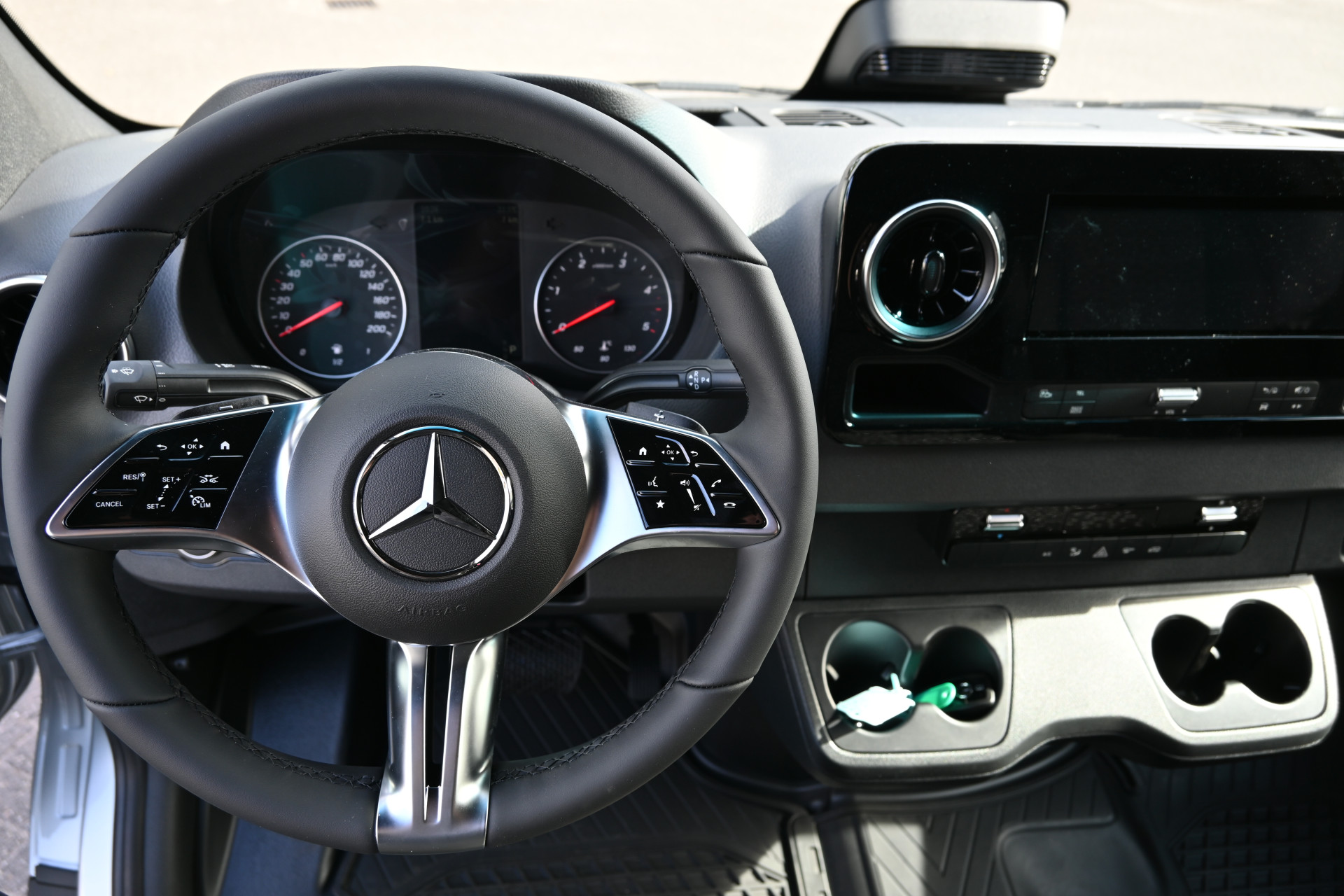 Mercedes-Benz Sprinter 14