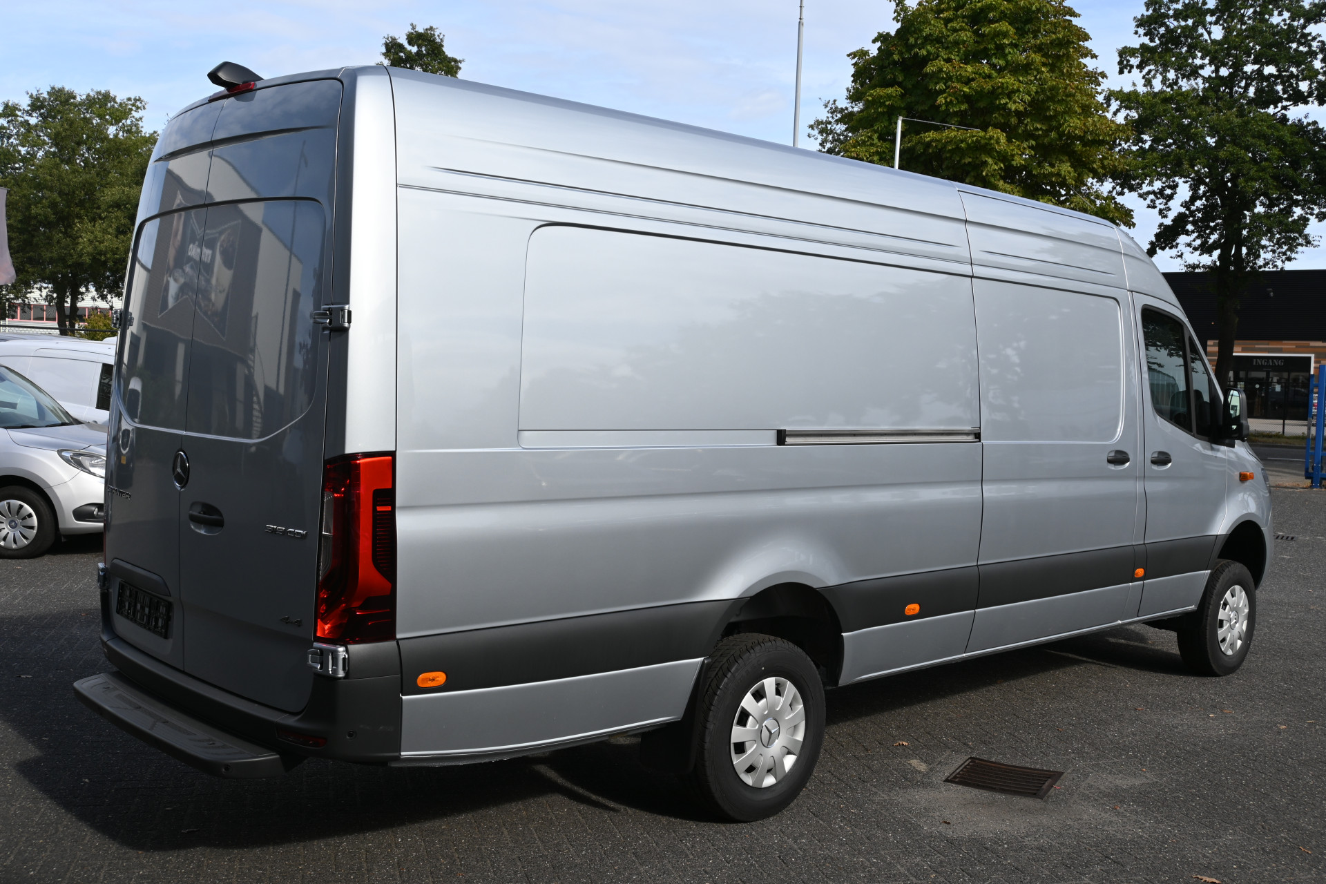 Mercedes-Benz Sprinter 2