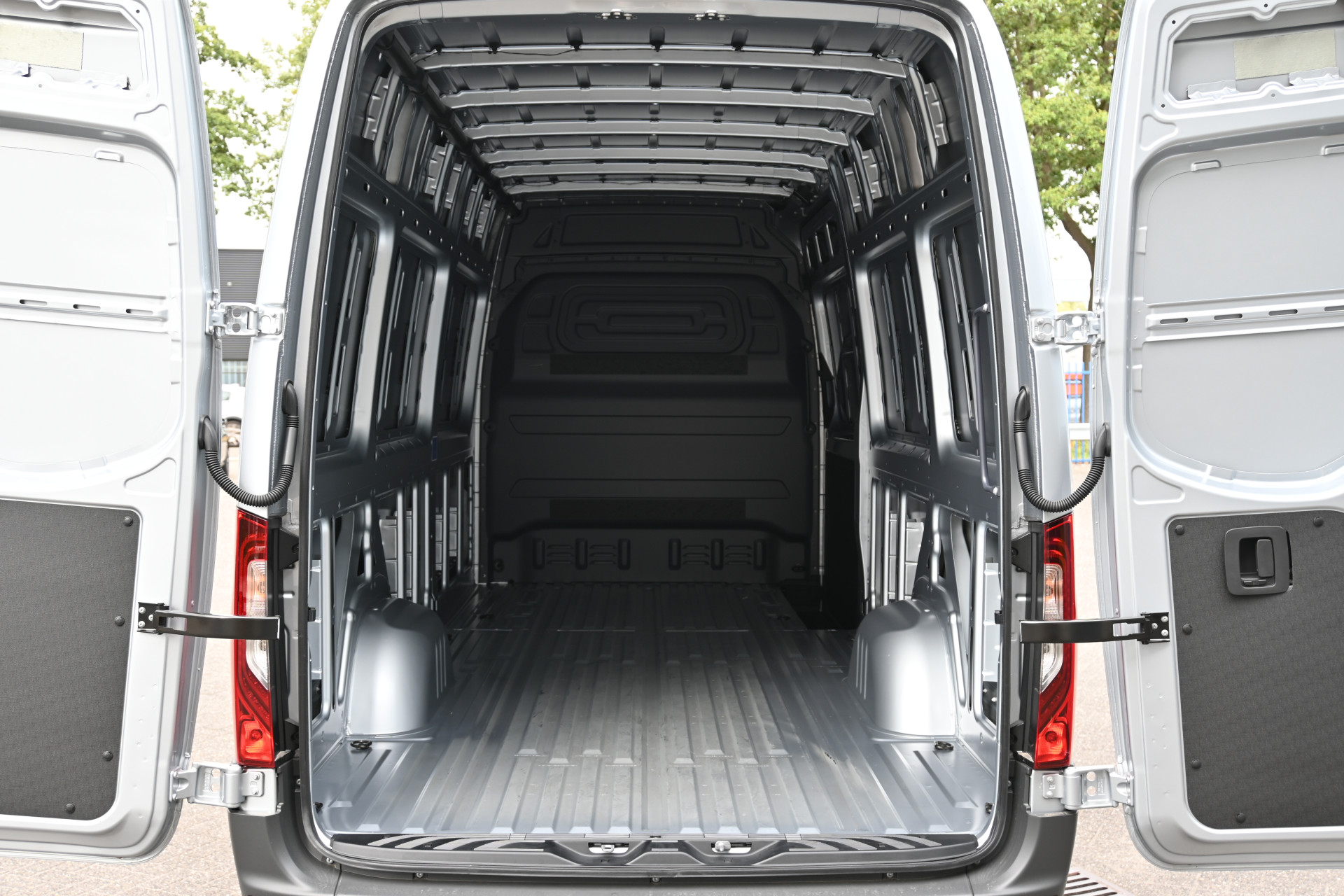 Mercedes-Benz Sprinter 12