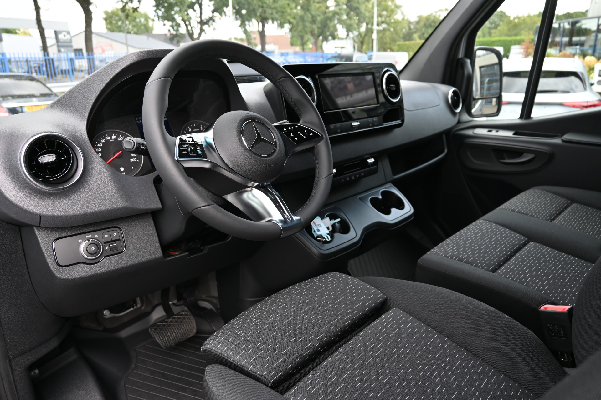 Mercedes-Benz Sprinter 3