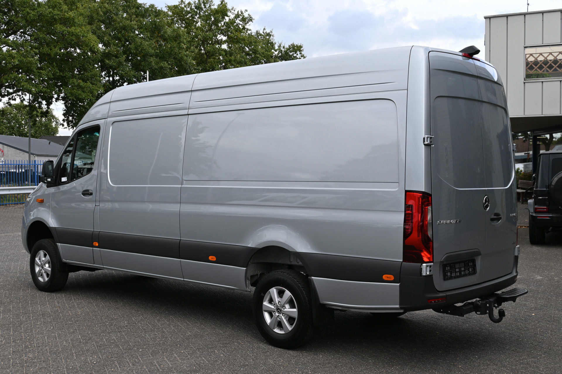 Mercedes-Benz Sprinter 9
