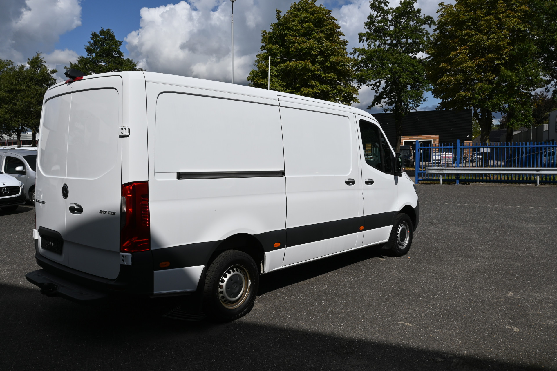 Mercedes-Benz Sprinter 2