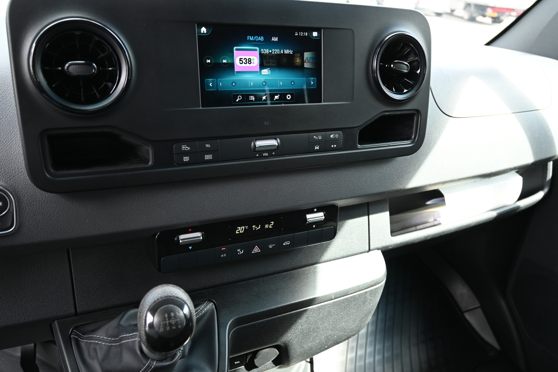 Mercedes-Benz Sprinter 4