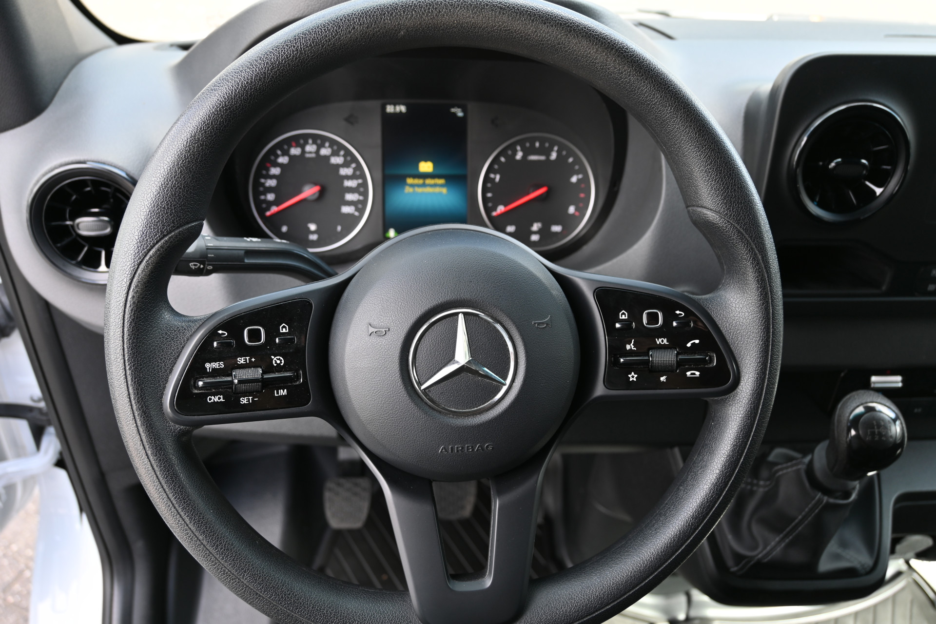 Mercedes-Benz Sprinter 9