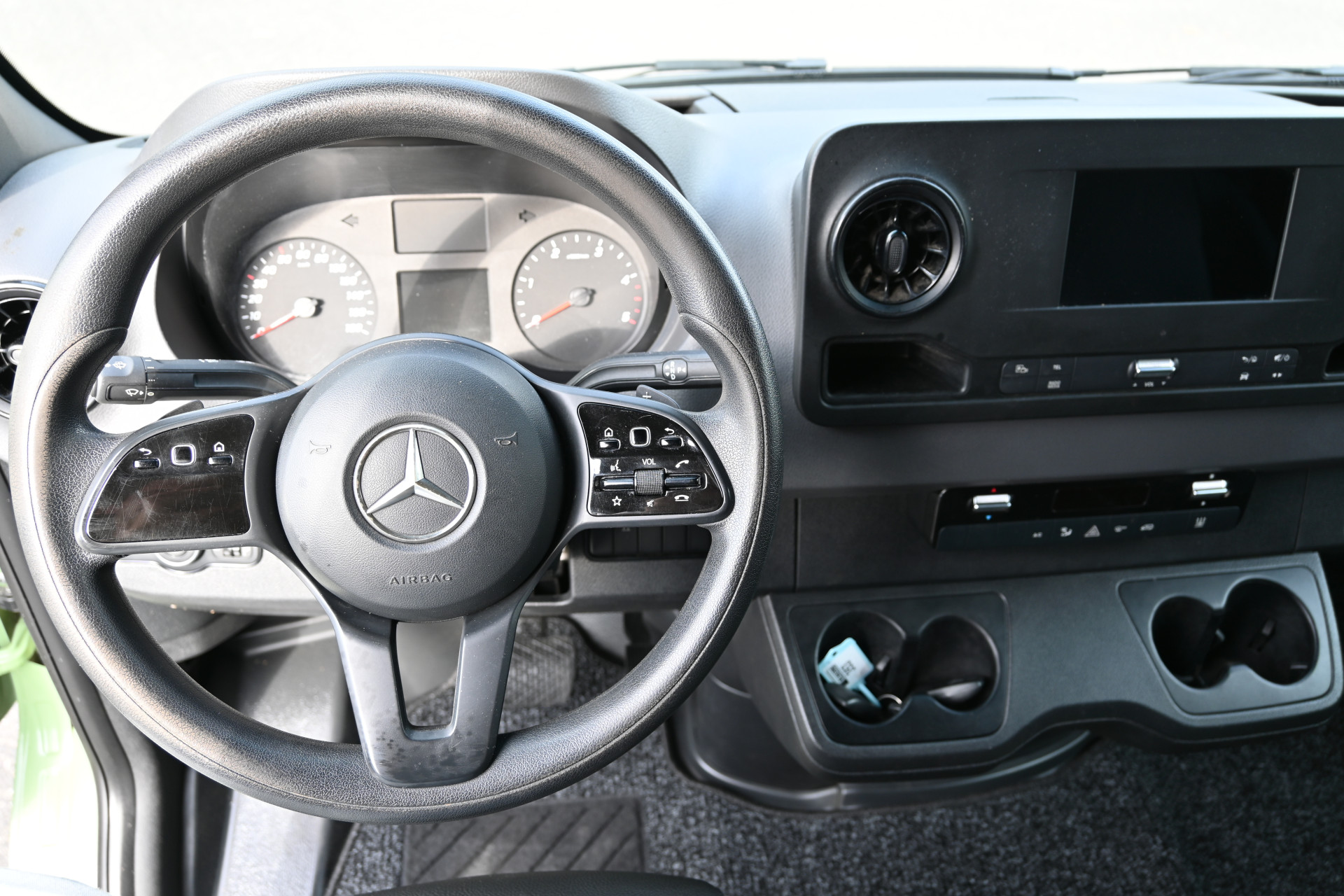 Mercedes-Benz Sprinter 13