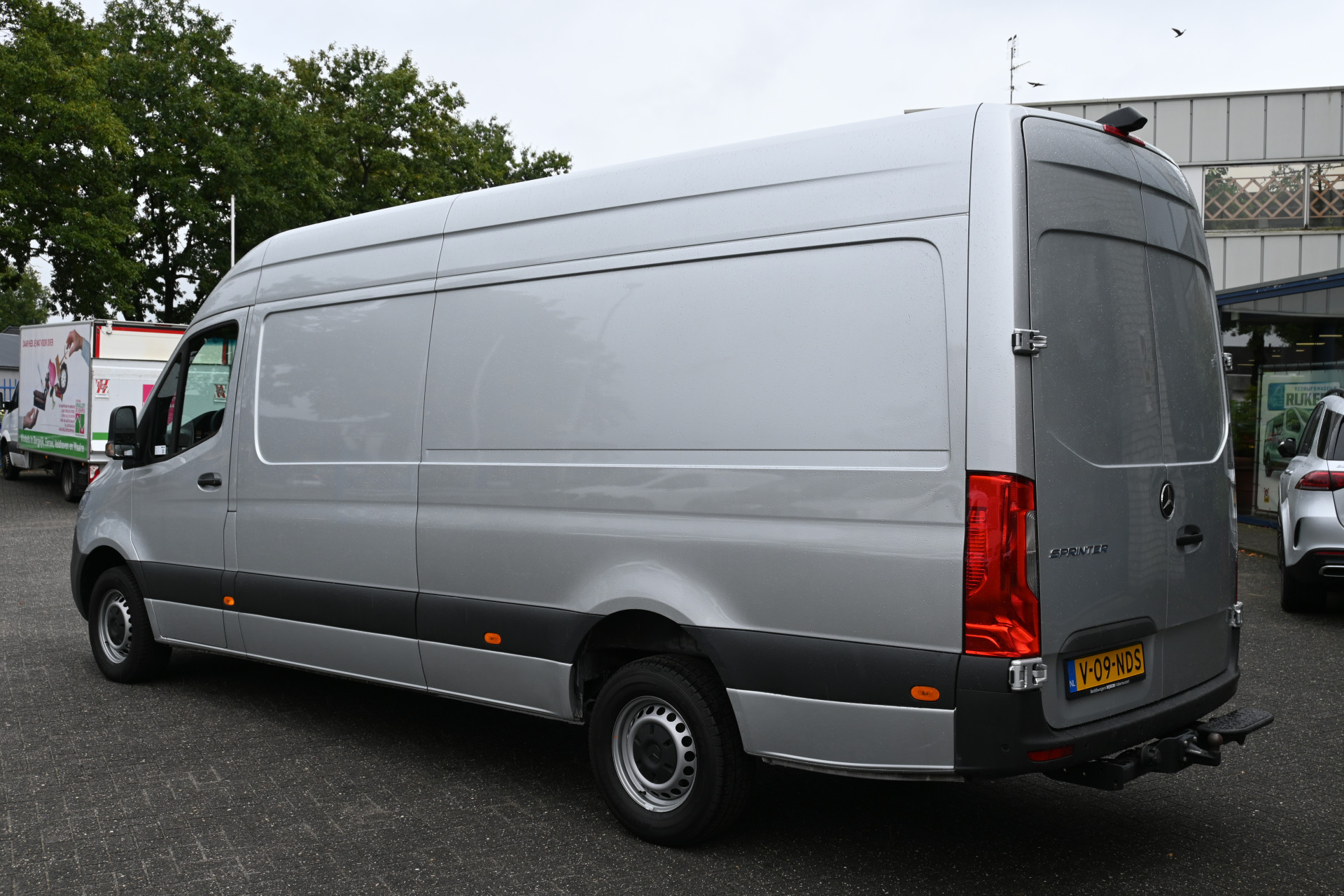 Mercedes-Benz Sprinter 10