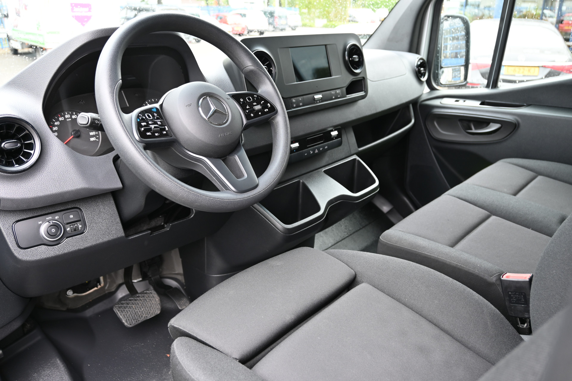 Mercedes-Benz Sprinter 3