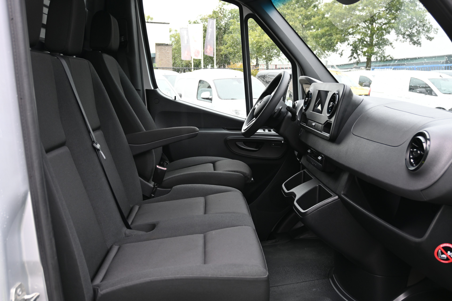 Mercedes-Benz Sprinter 8