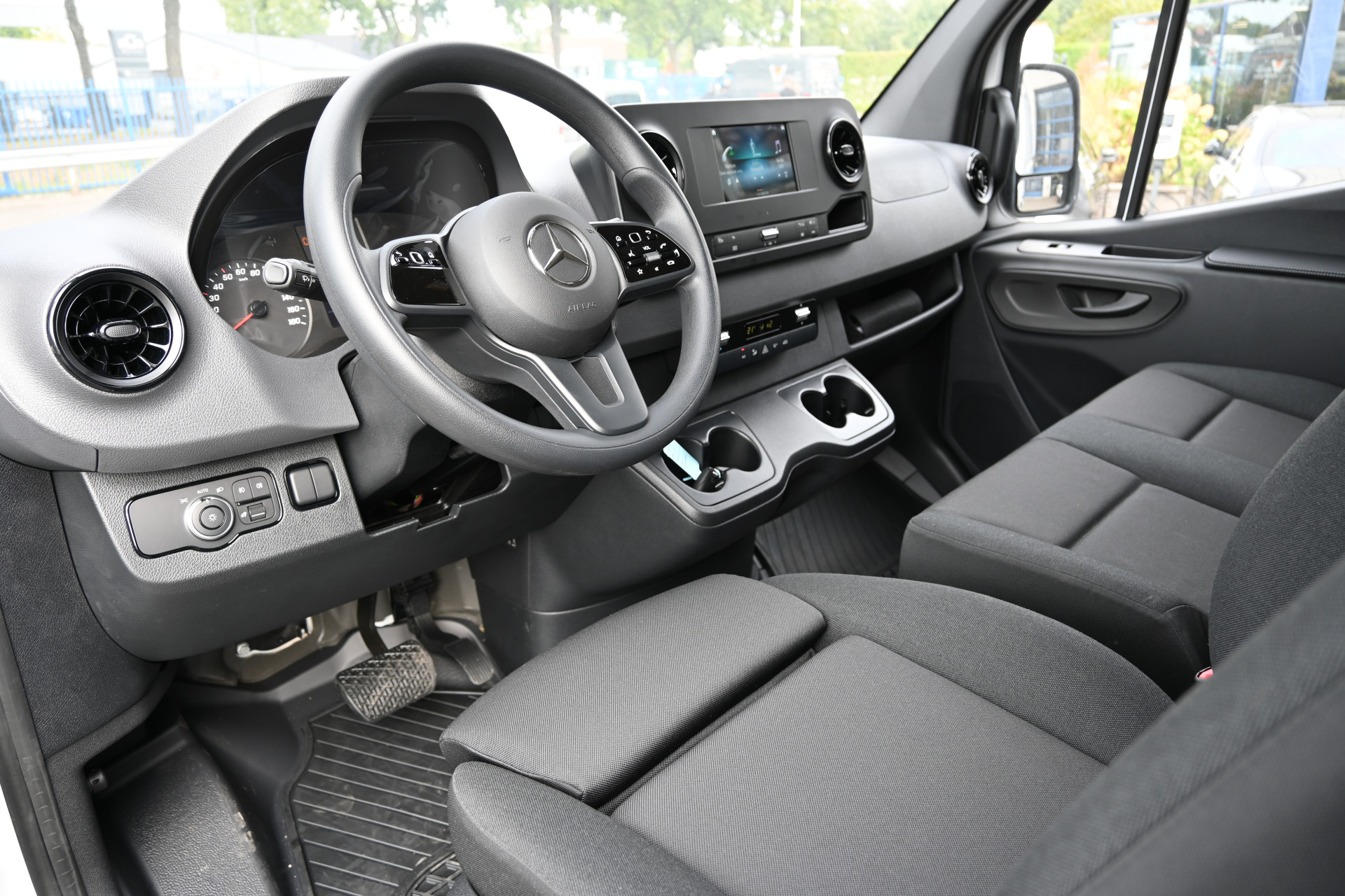 Mercedes-Benz Sprinter 3