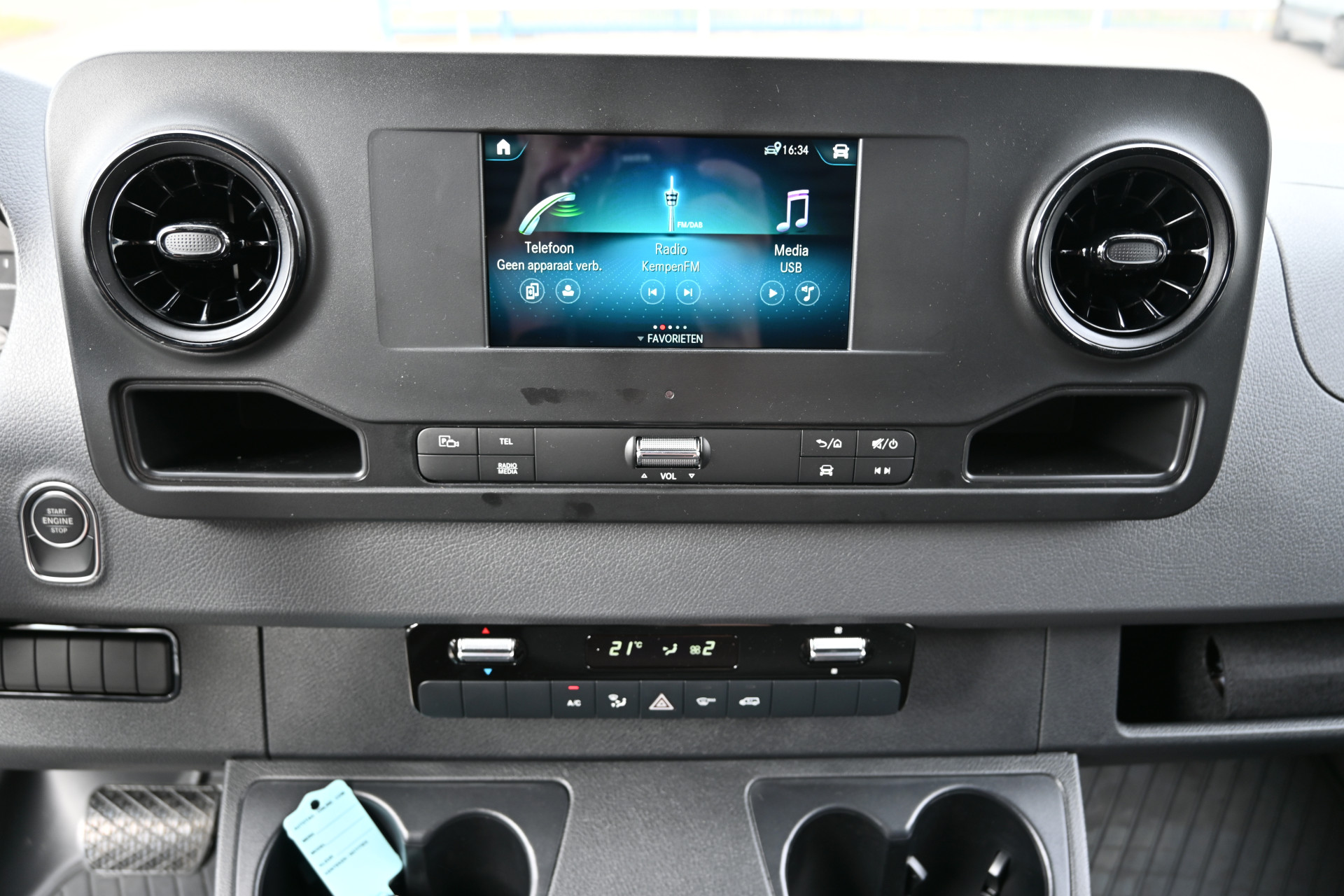 Mercedes-Benz Sprinter 4