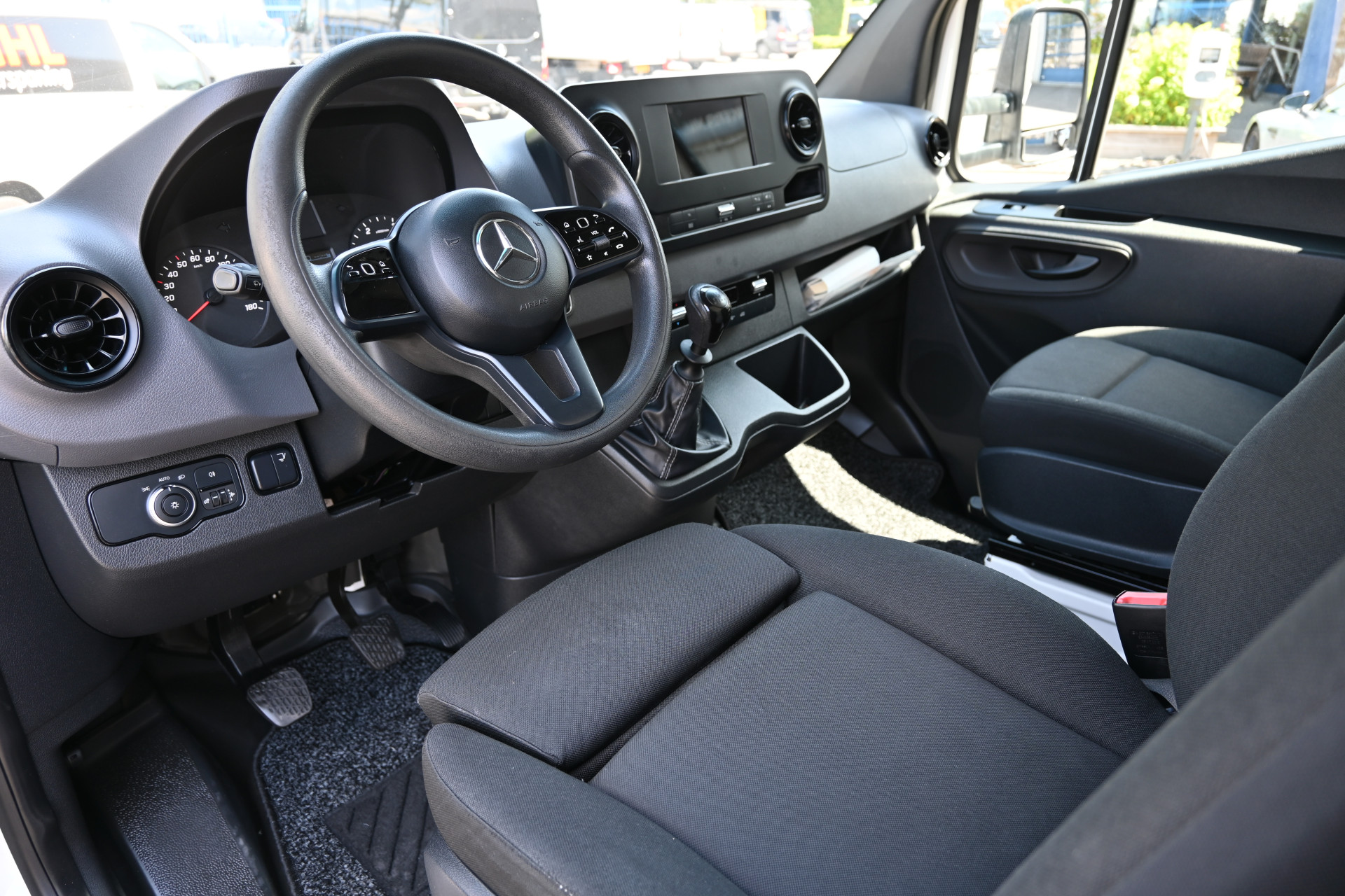 Mercedes-Benz Sprinter 4