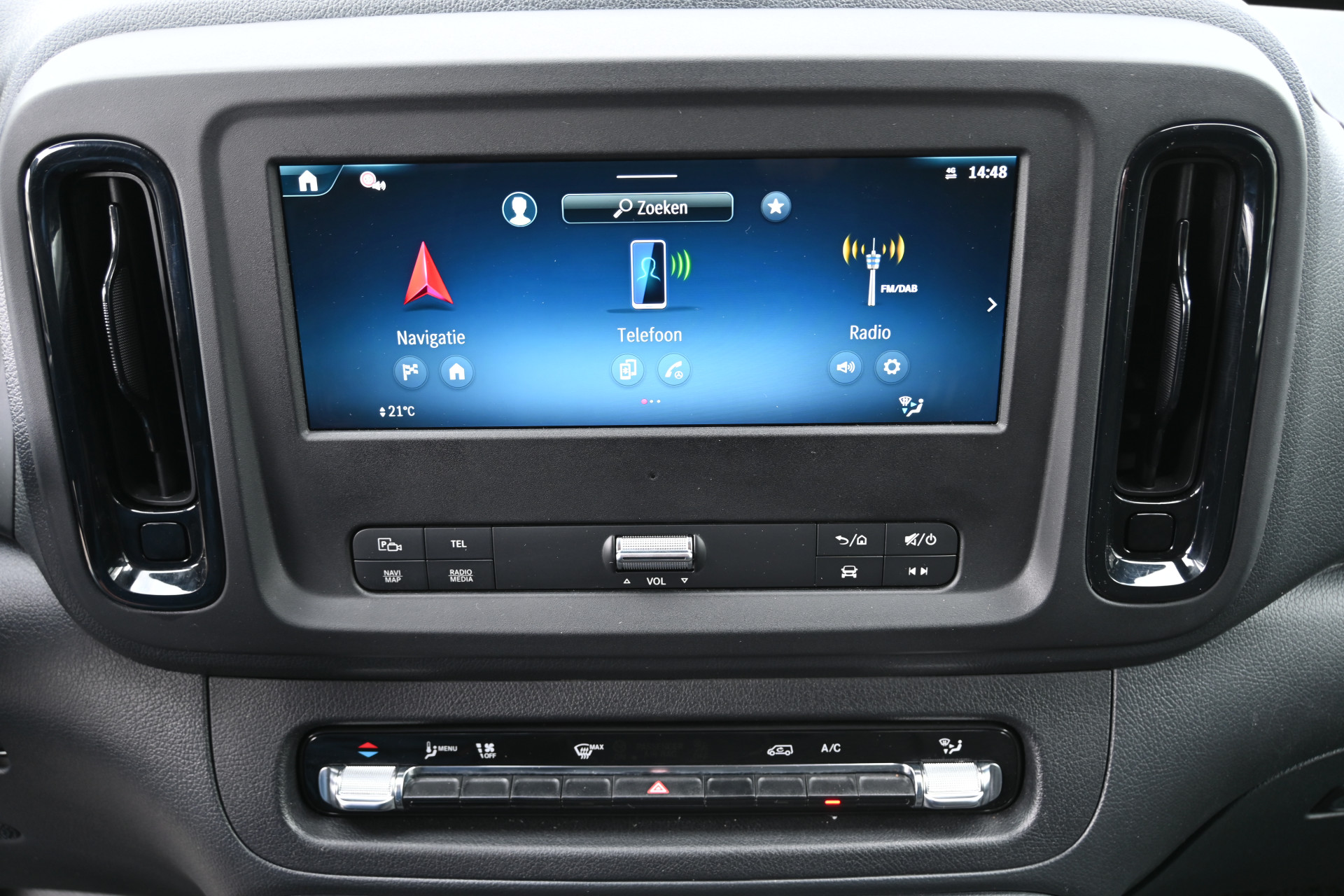 Mercedes-Benz Vito 4