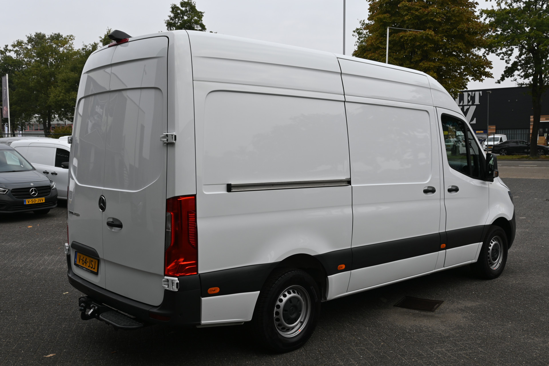 Mercedes-Benz Sprinter 2