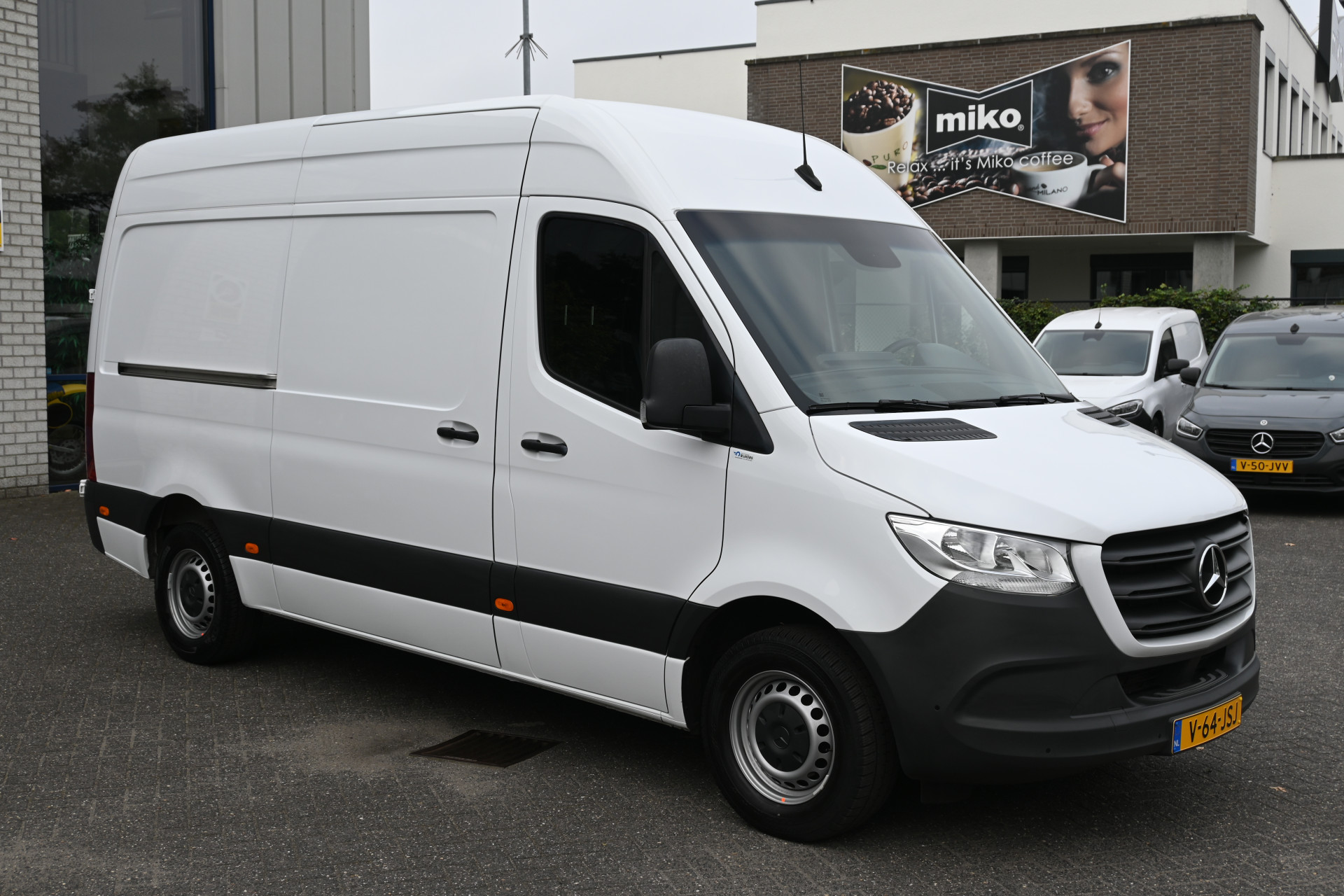 Mercedes-Benz Sprinter 8