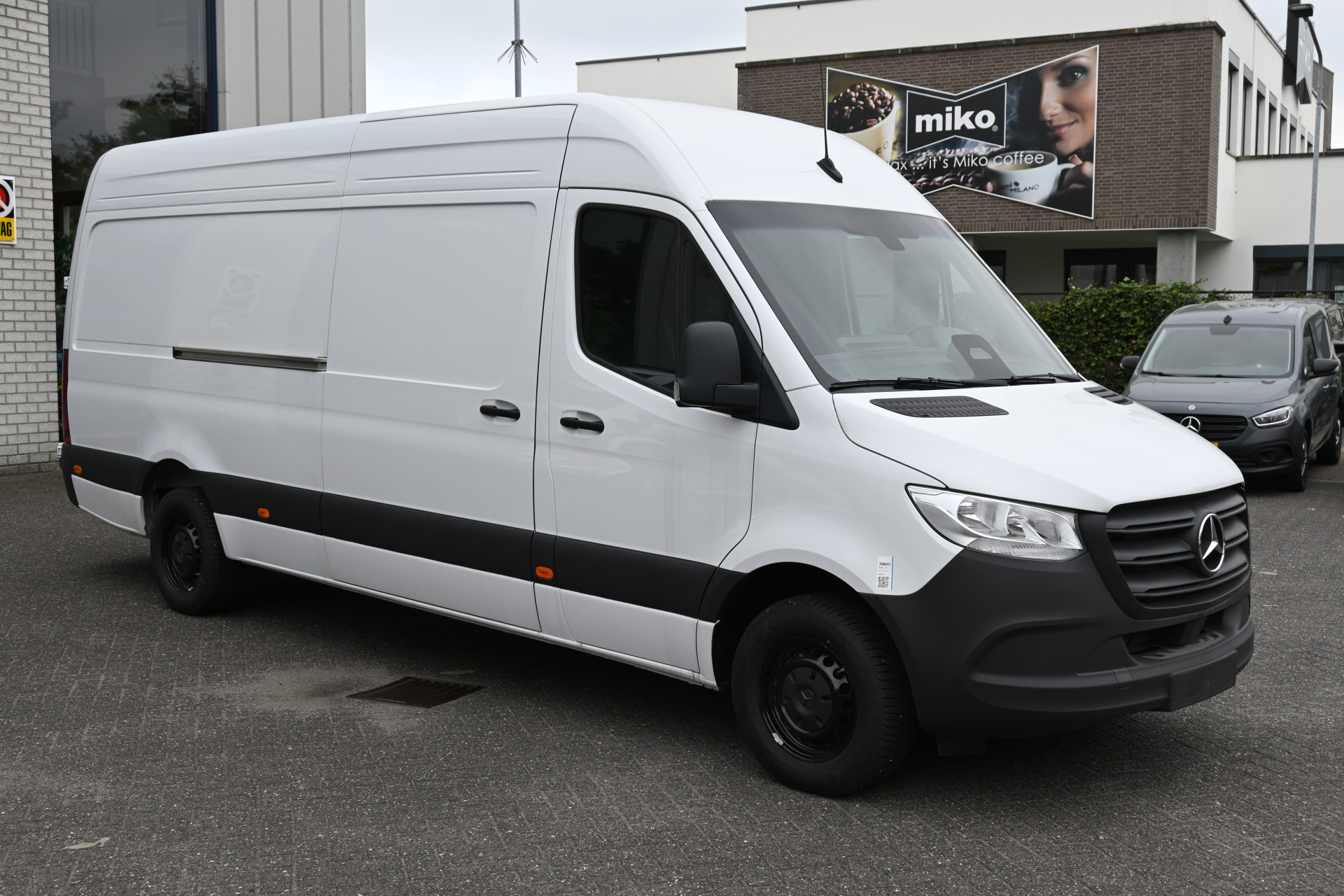 Mercedes-Benz Sprinter 2
