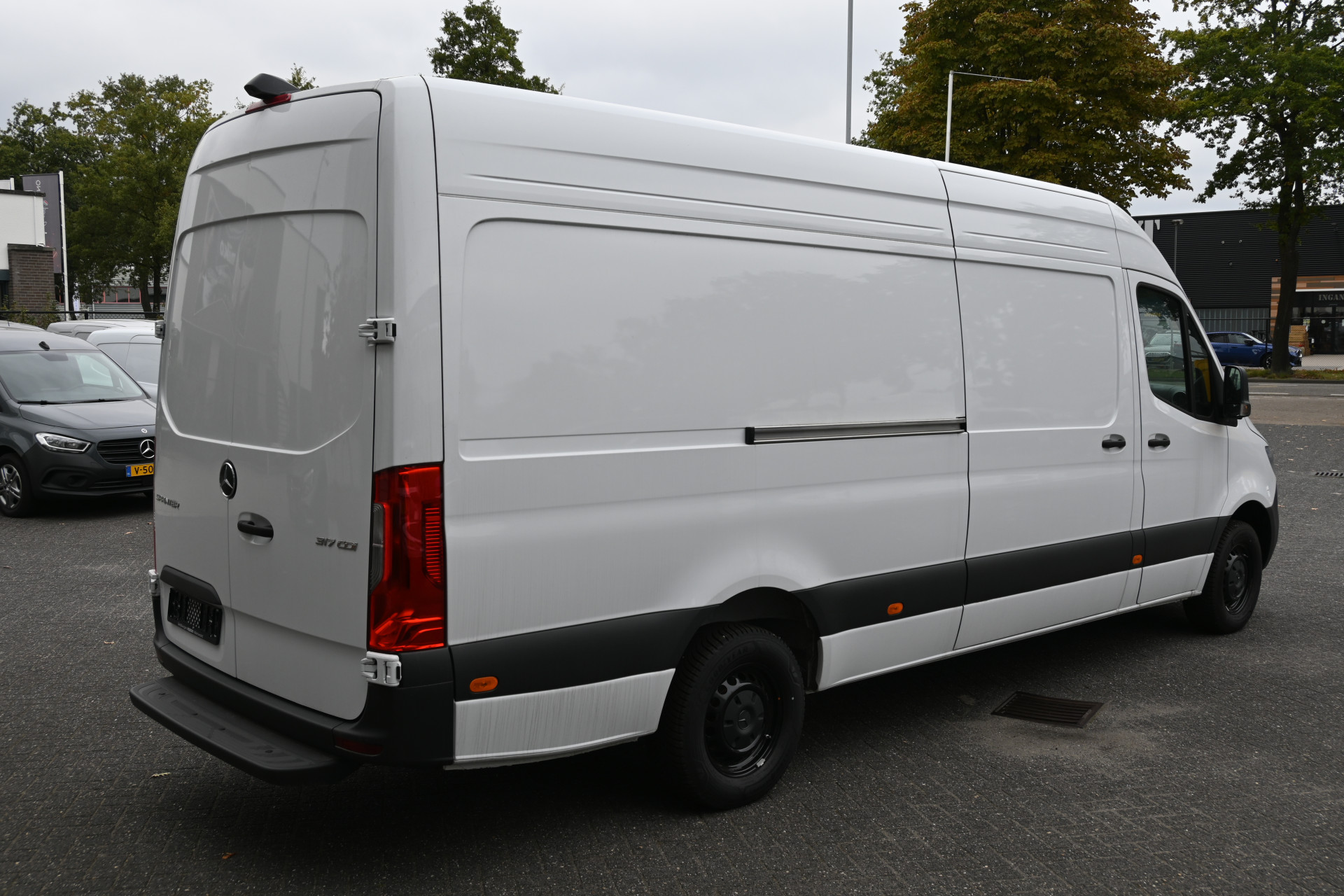 Mercedes-Benz Sprinter 4