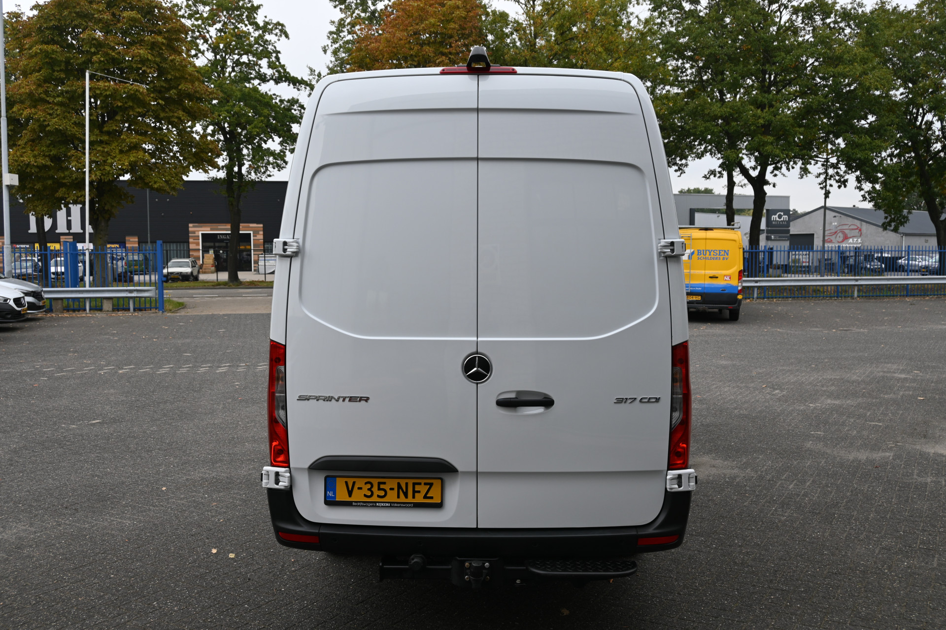 Mercedes-Benz Sprinter 10
