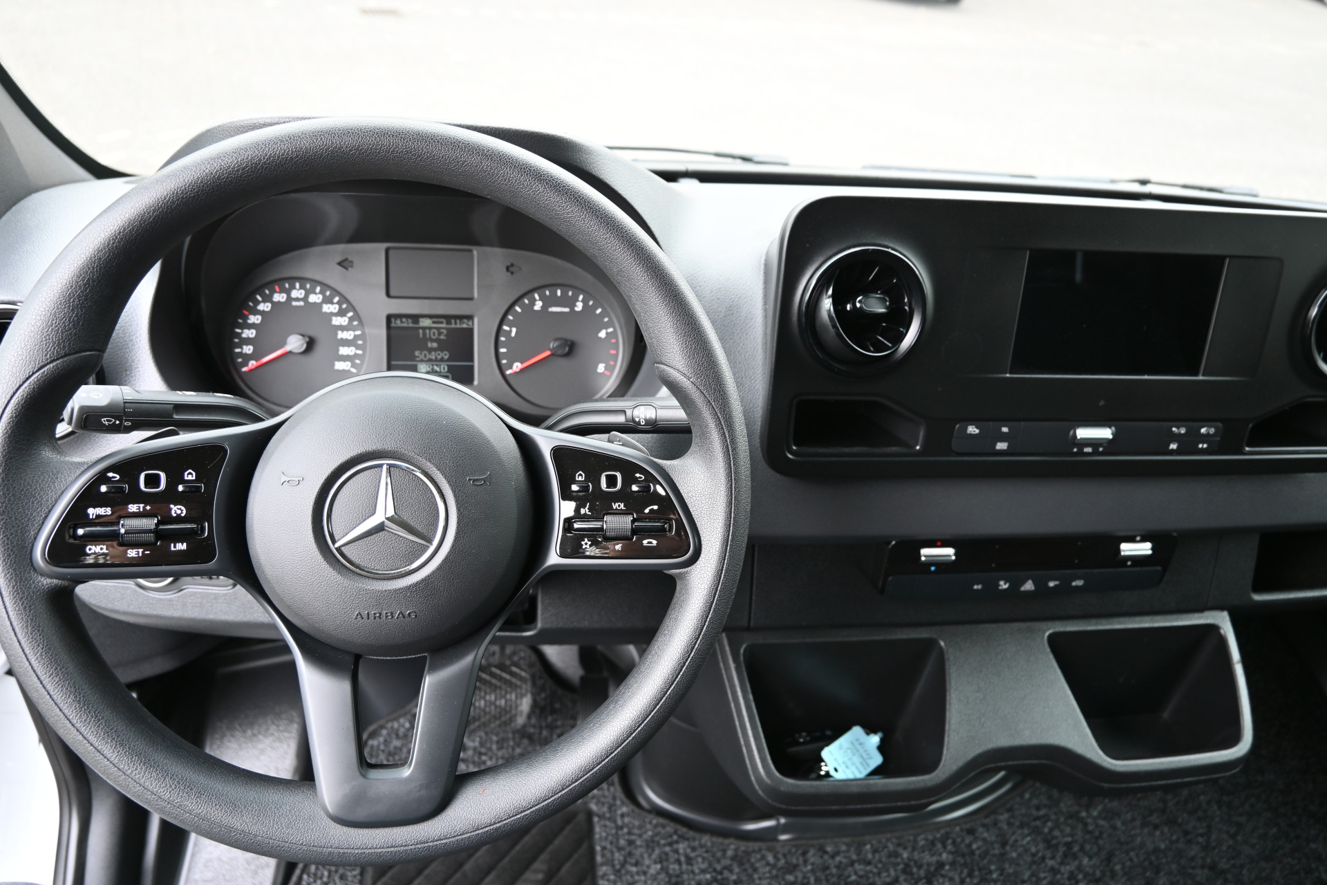 Mercedes-Benz Sprinter 13