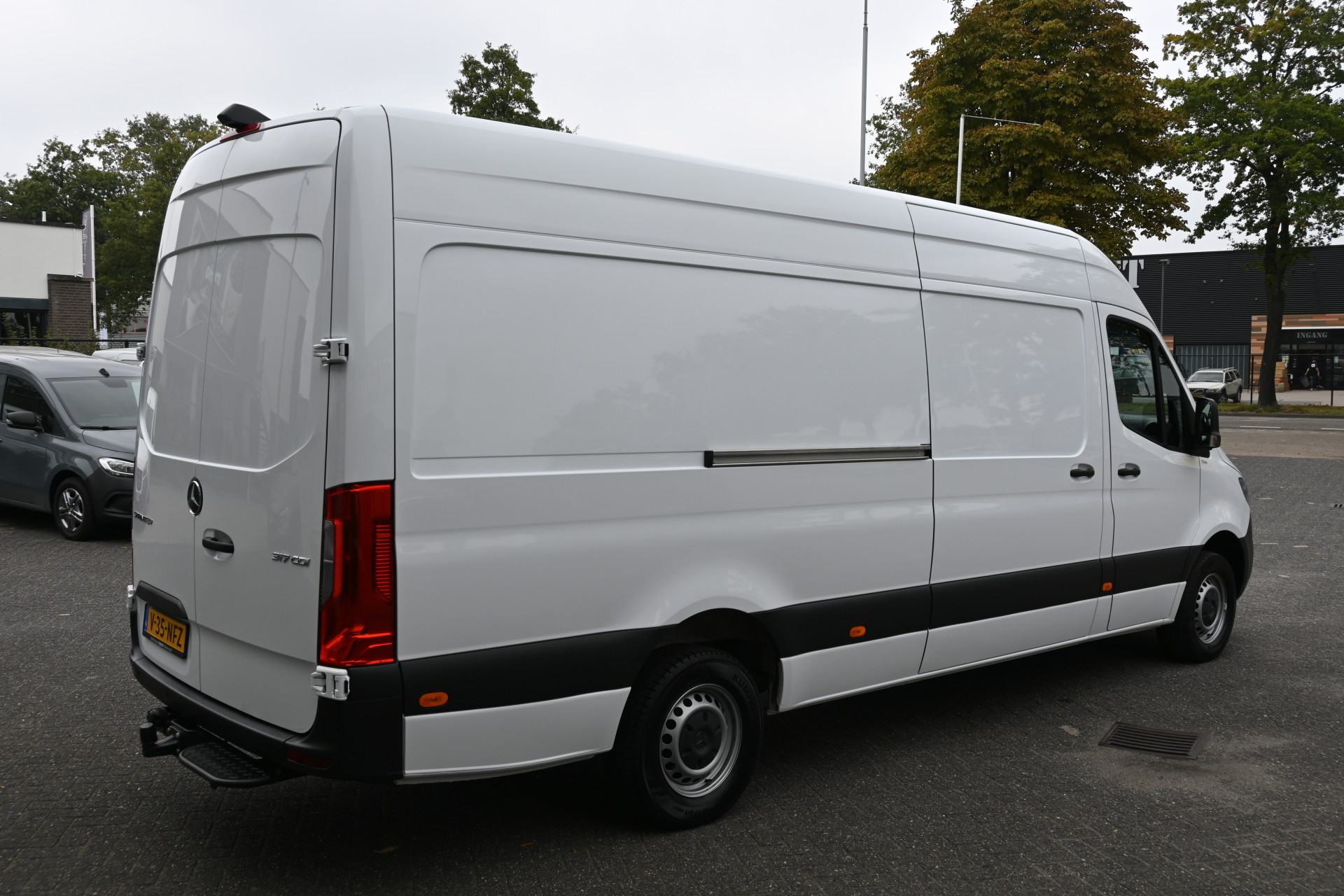 Mercedes-Benz Sprinter 2