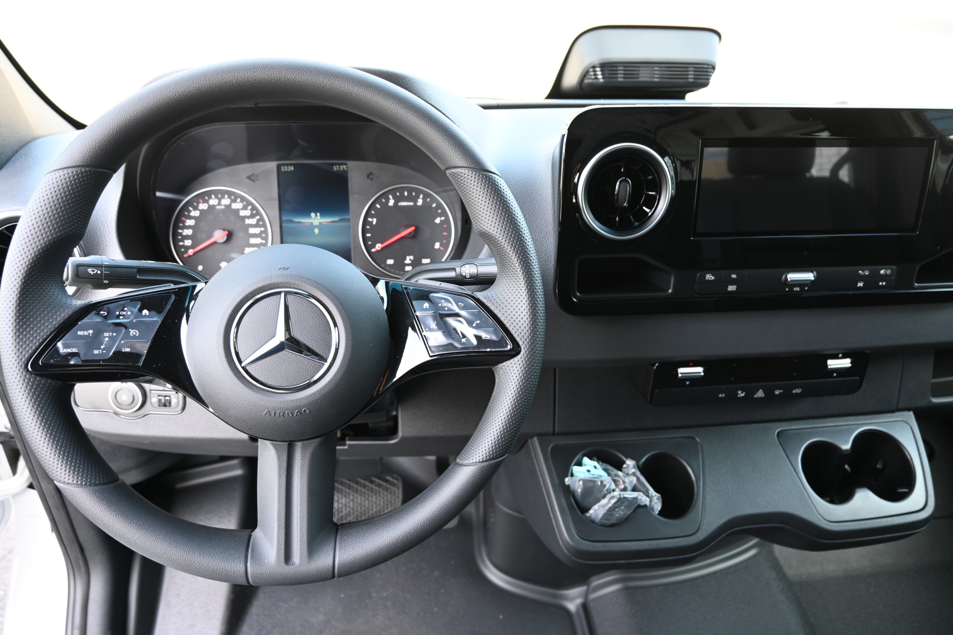 Mercedes-Benz Sprinter 9