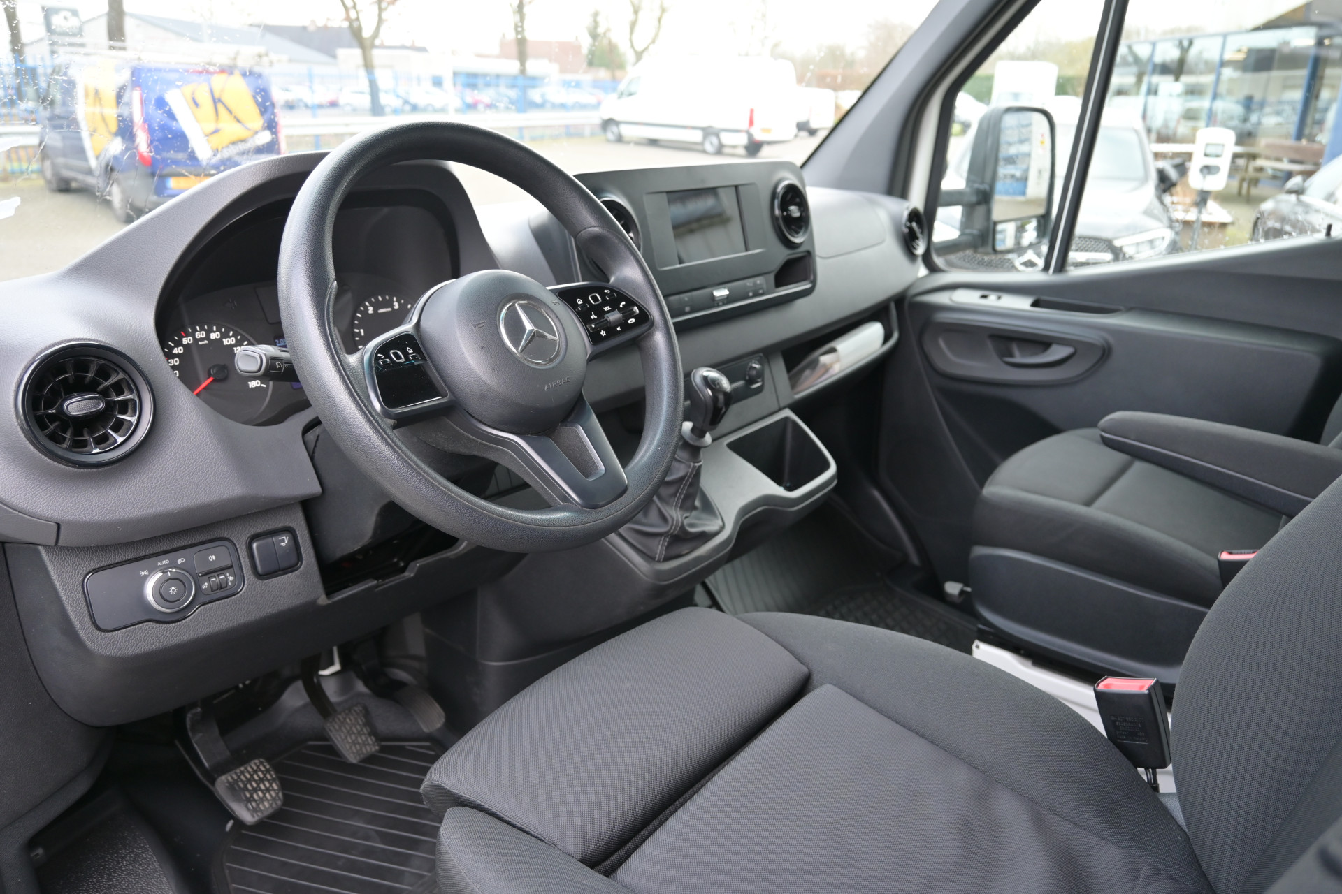 Mercedes-Benz Sprinter 3