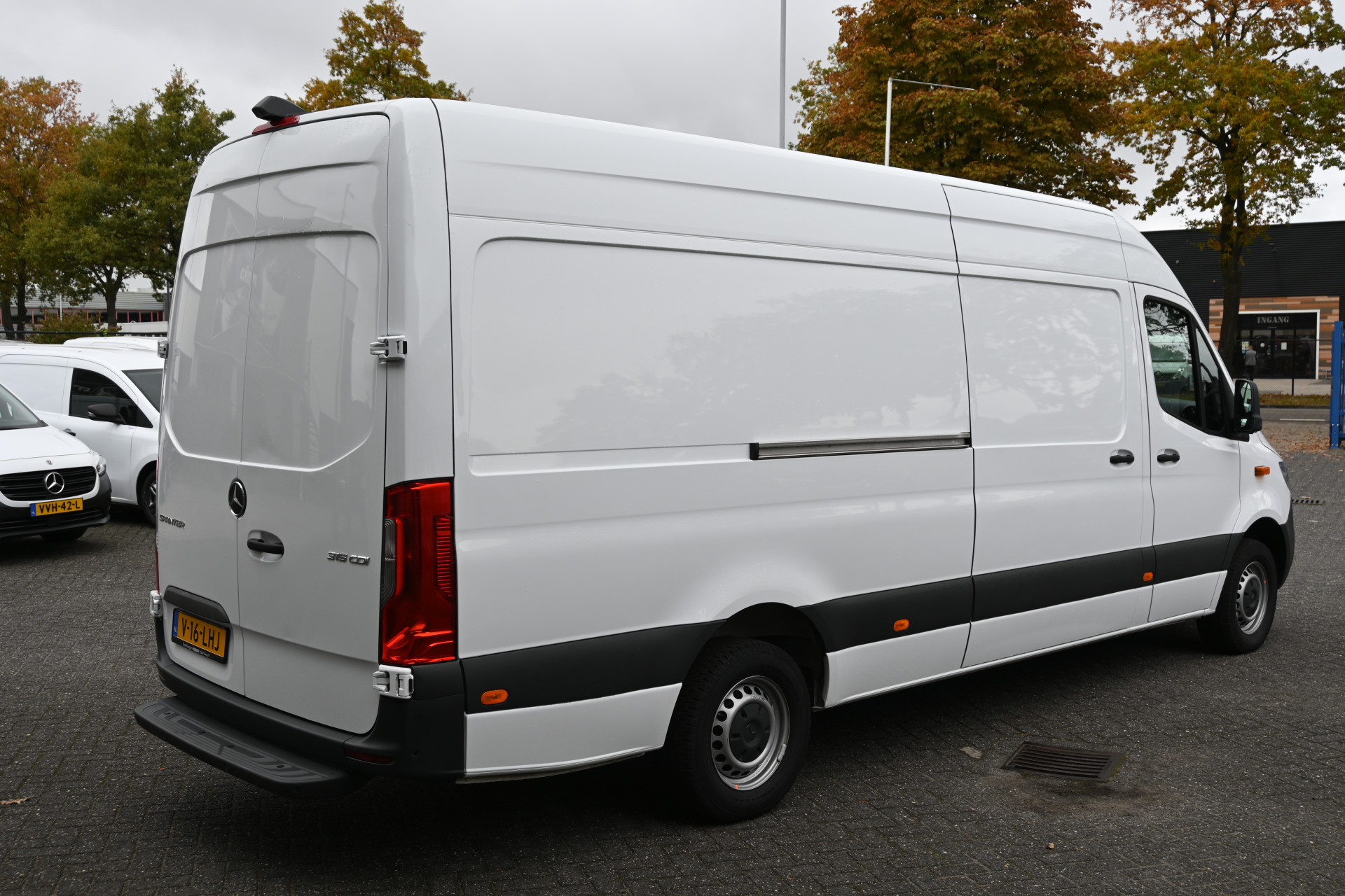 Mercedes-Benz Sprinter 2