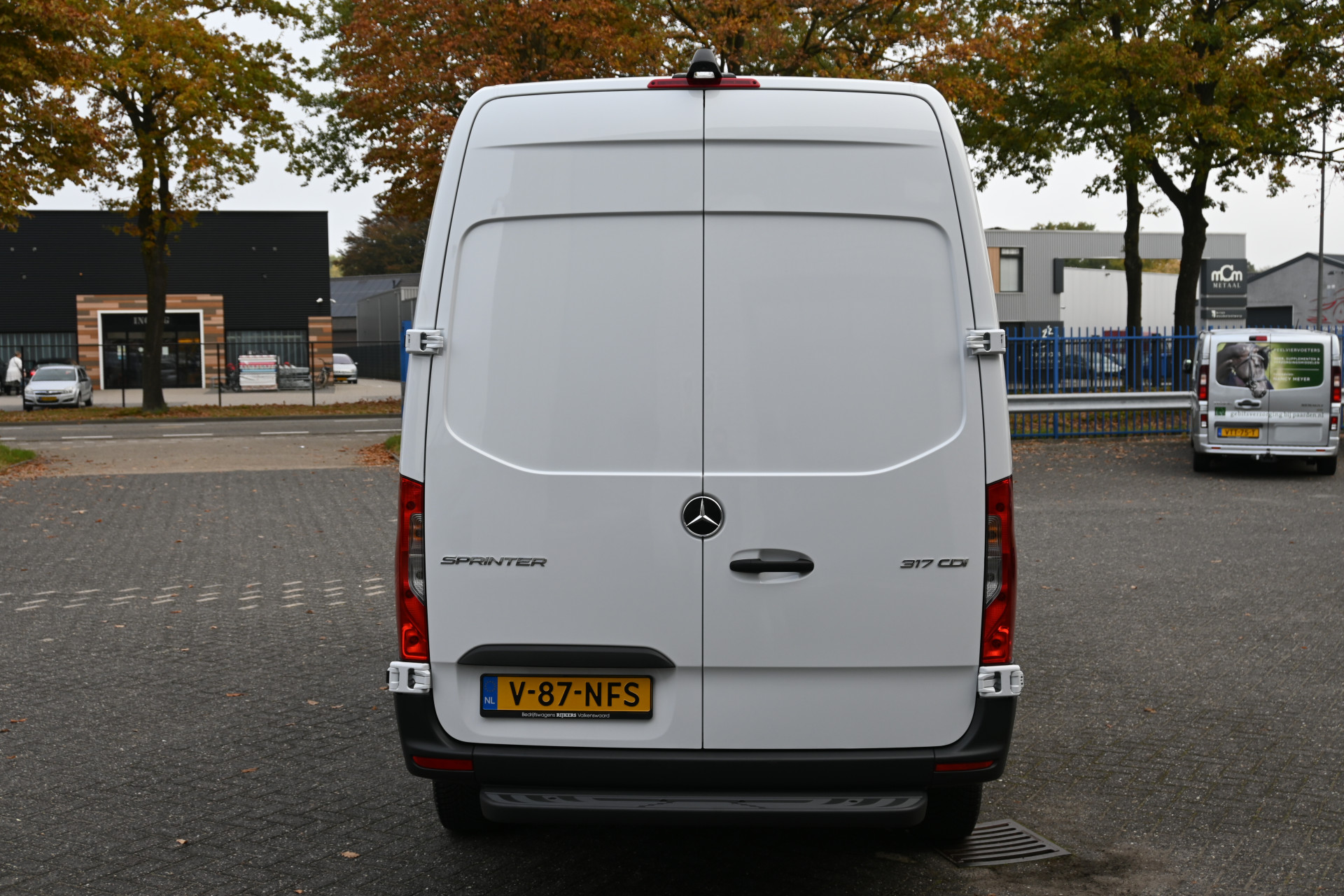 Mercedes-Benz Sprinter 10