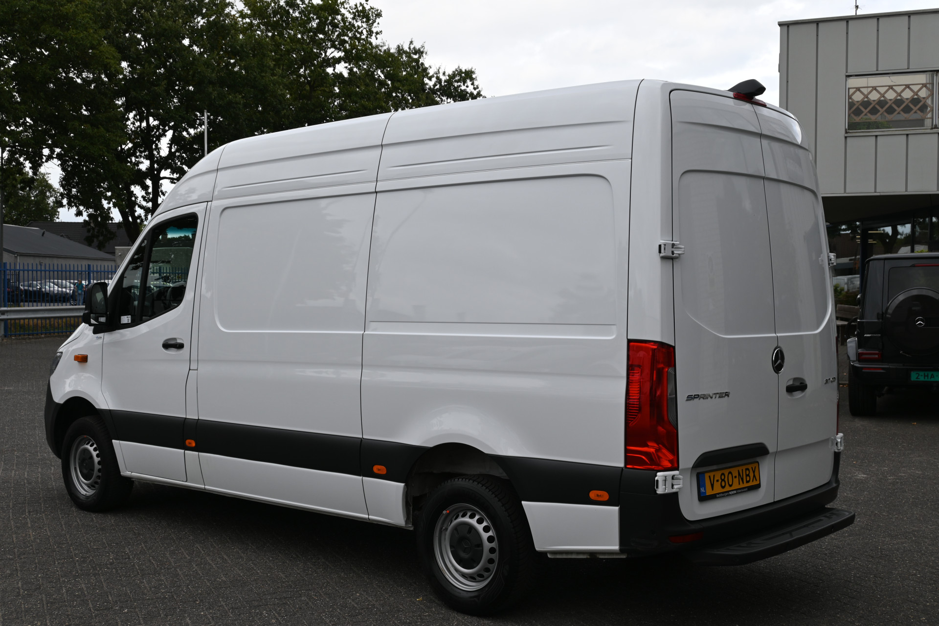 Mercedes-Benz Sprinter 9