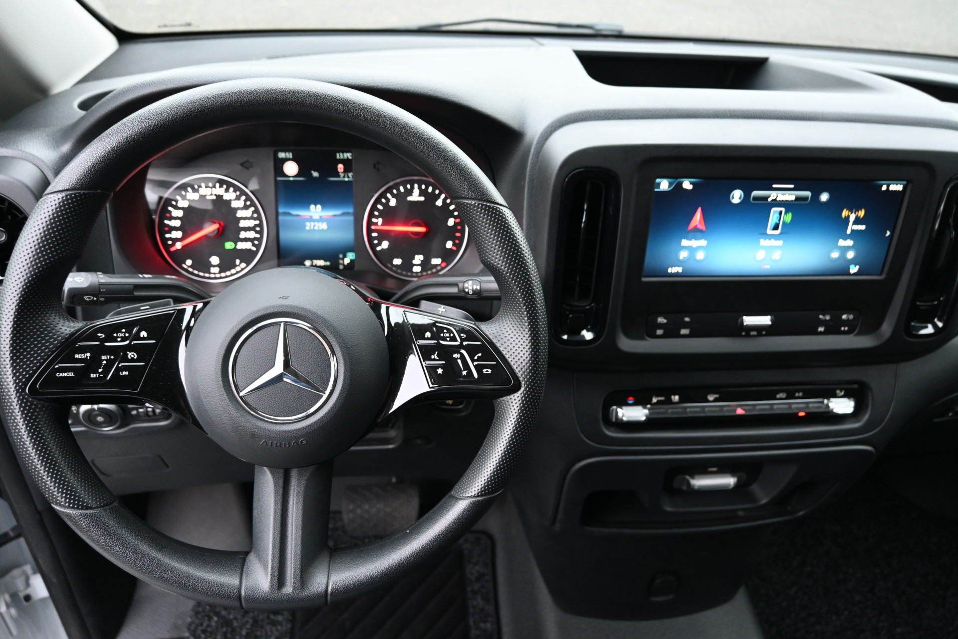 Mercedes-Benz Vito 12