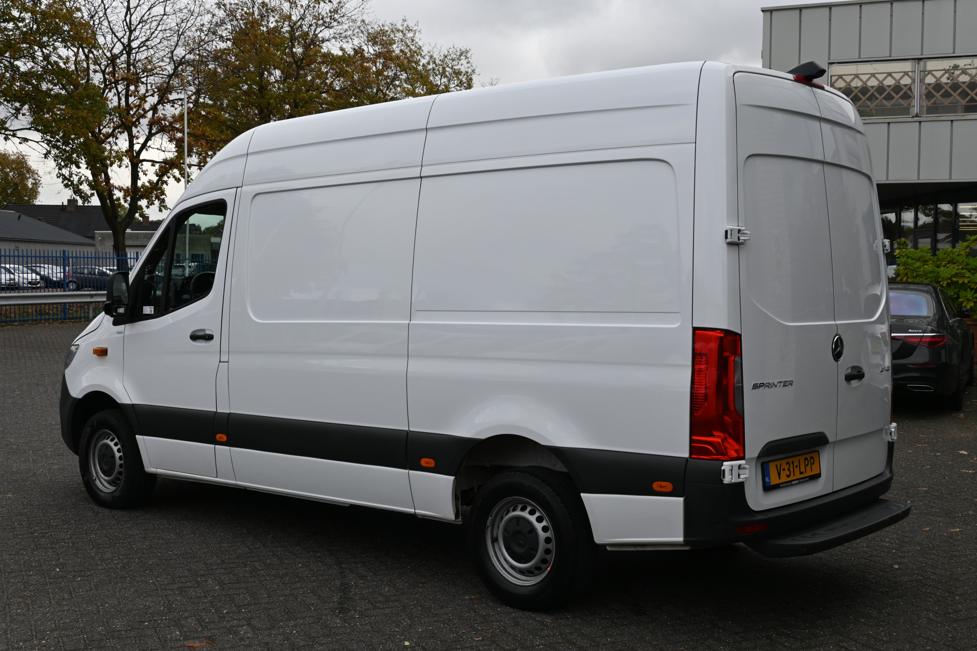 Mercedes-Benz Sprinter 10