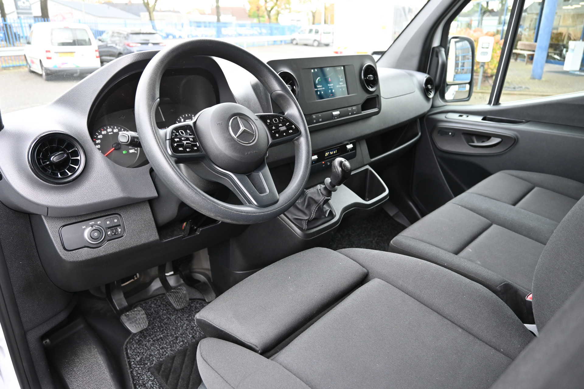 Mercedes-Benz Sprinter 3