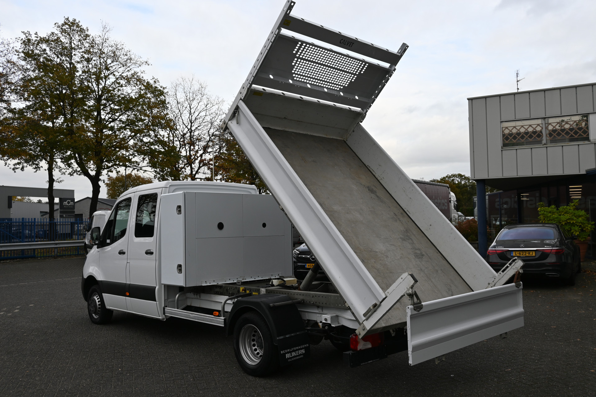 Mercedes-Benz Sprinter 11