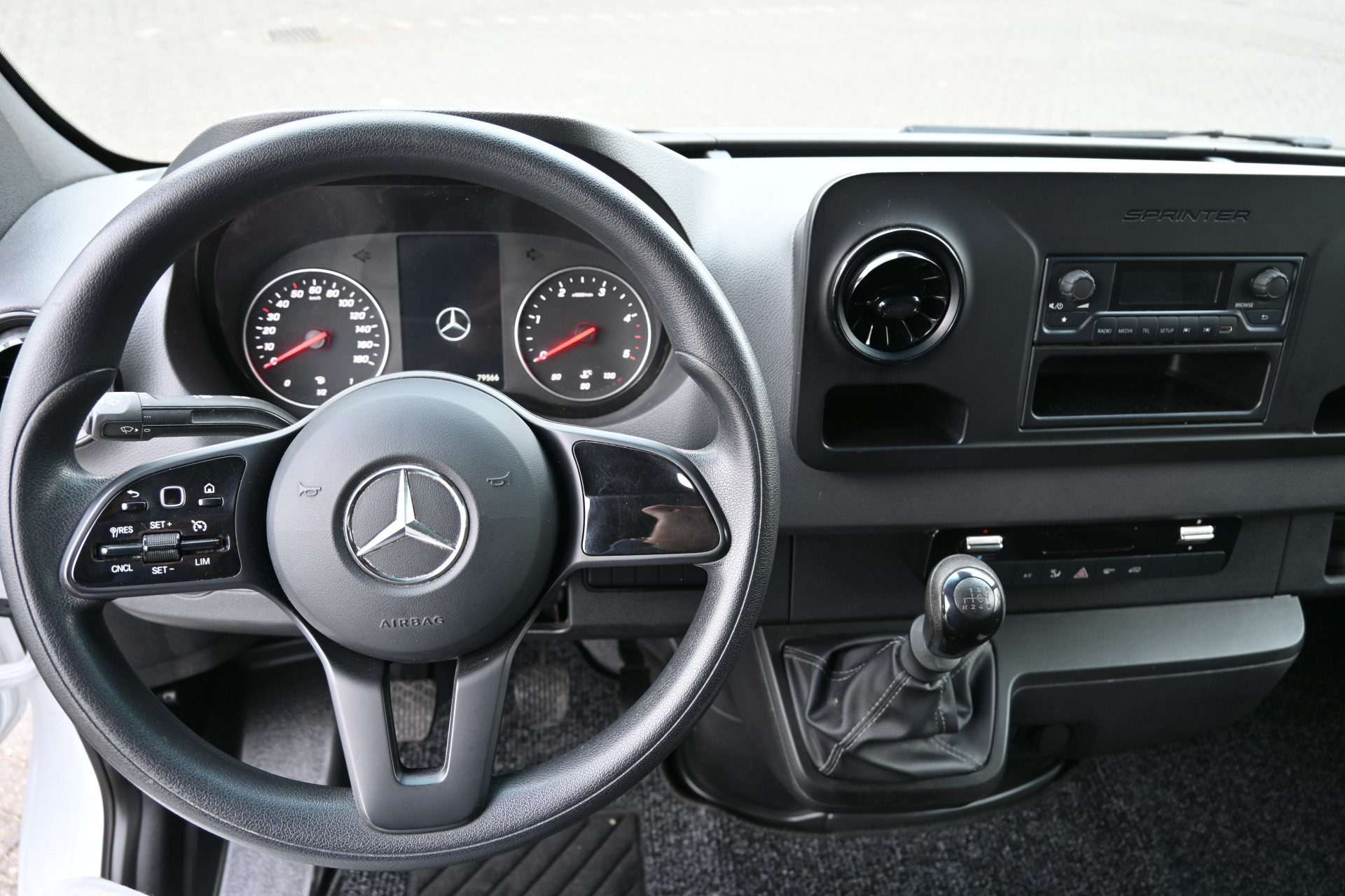 Mercedes-Benz Sprinter 13