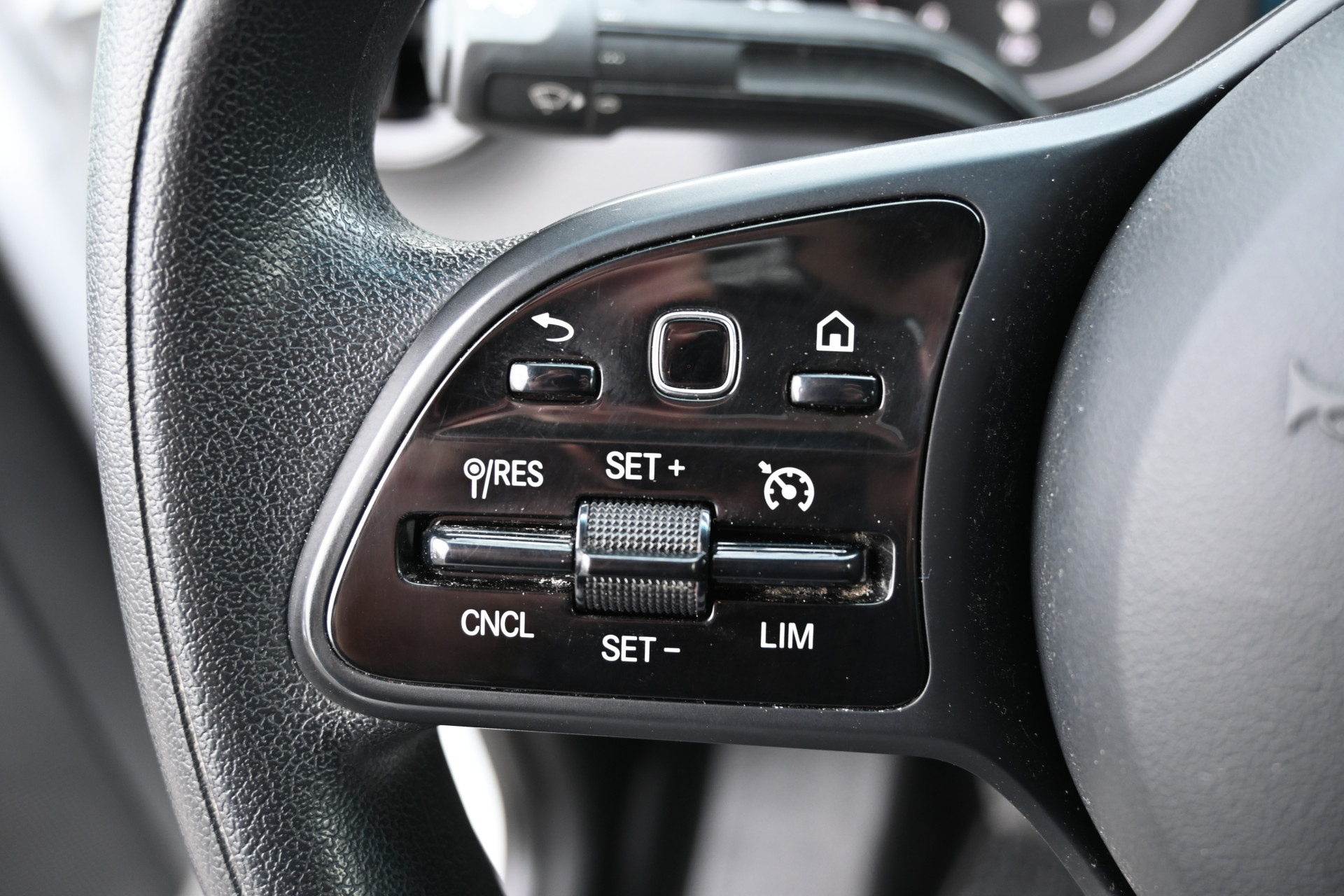 Mercedes-Benz Sprinter 14