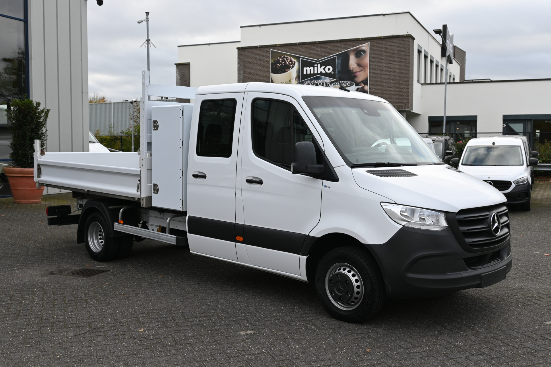 Mercedes-Benz Sprinter 8