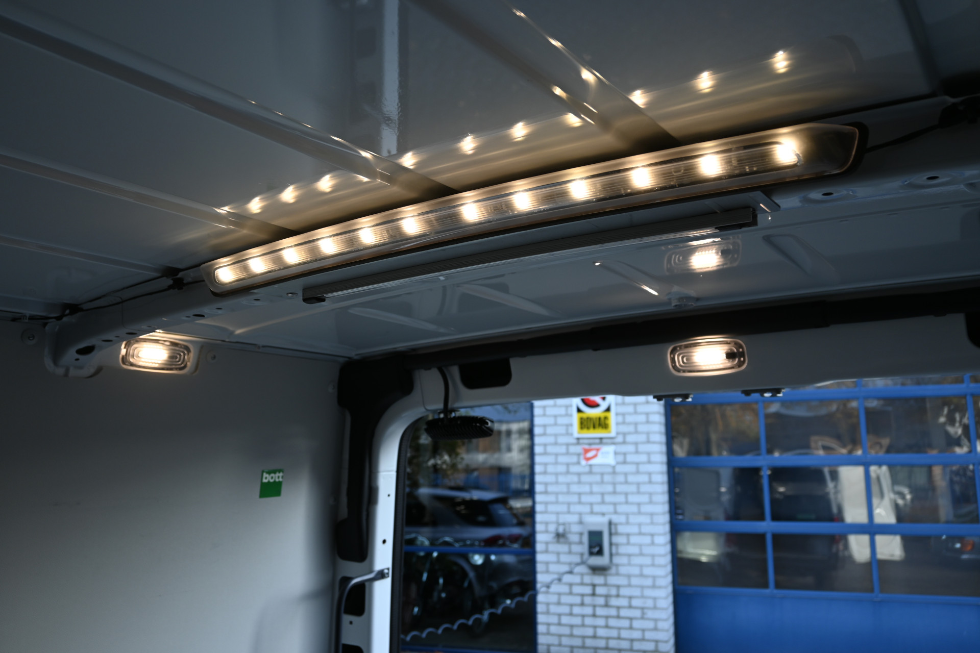 Mercedes-Benz Sprinter 13