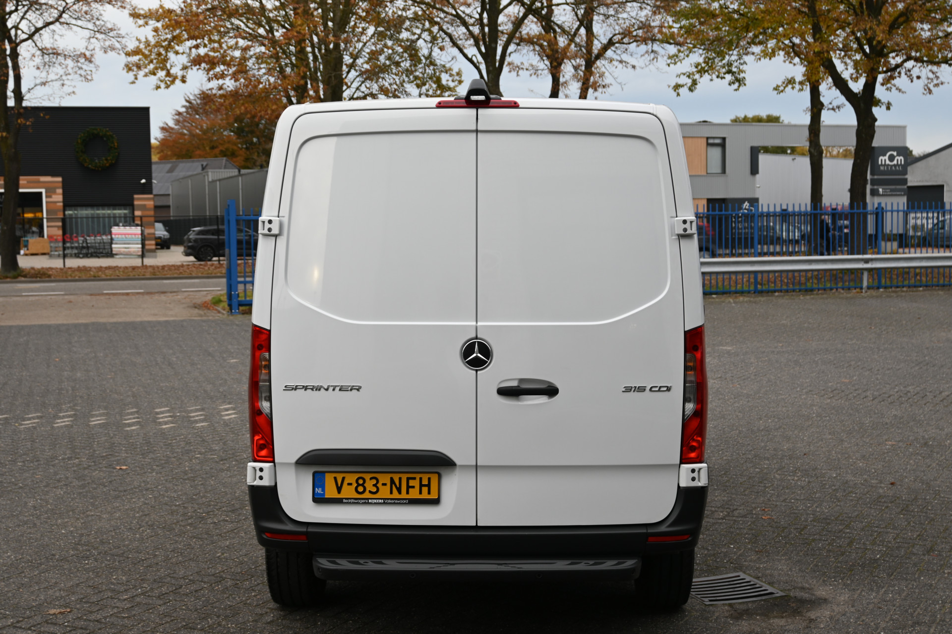 Mercedes-Benz Sprinter 10