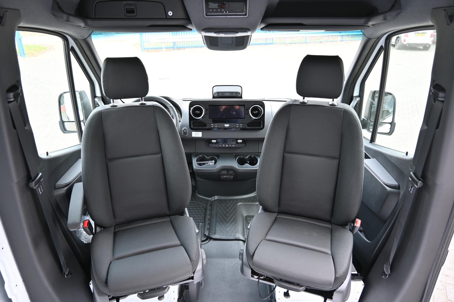 Mercedes-Benz Sprinter 1