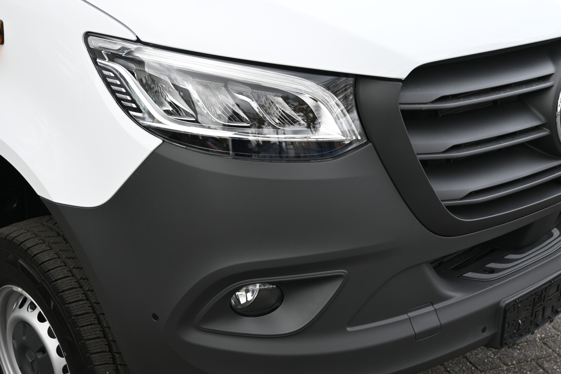 Mercedes-Benz Sprinter 10