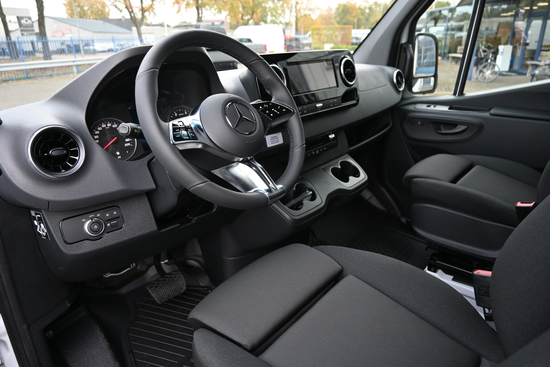 Mercedes-Benz Sprinter 4