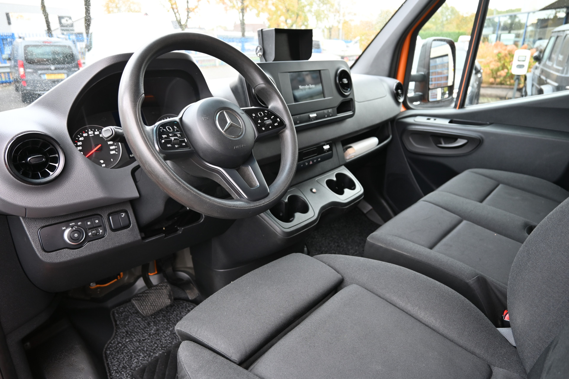 Mercedes-Benz Sprinter 4