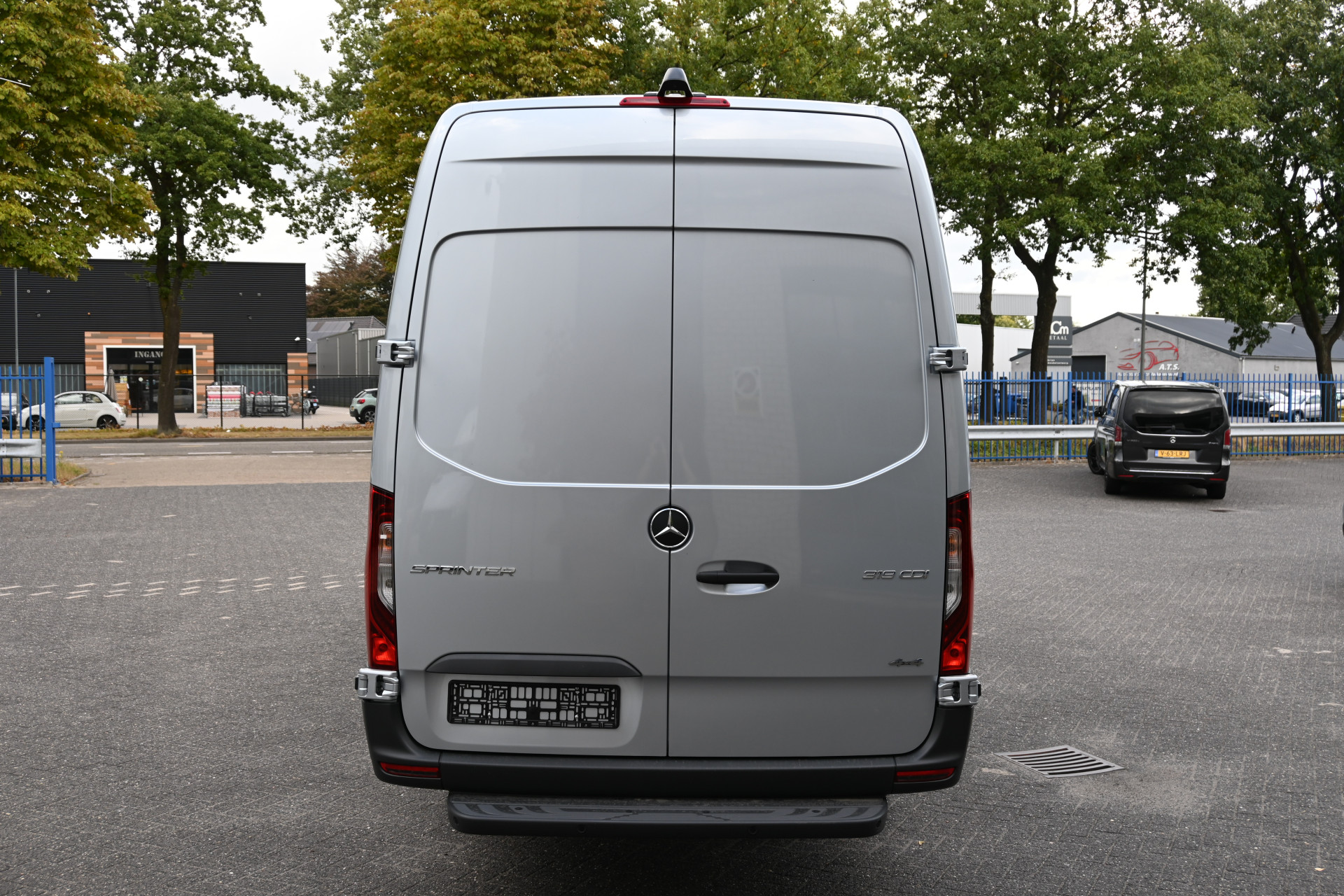 Mercedes-Benz Sprinter 12