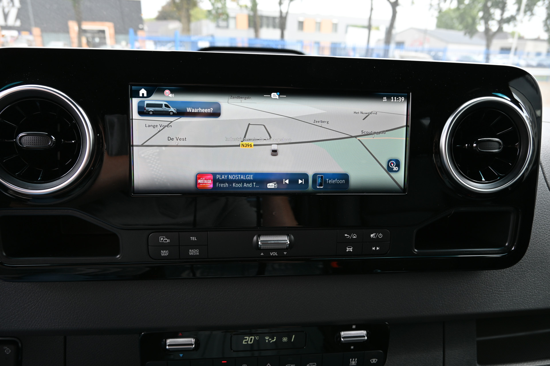 Mercedes-Benz Sprinter 14