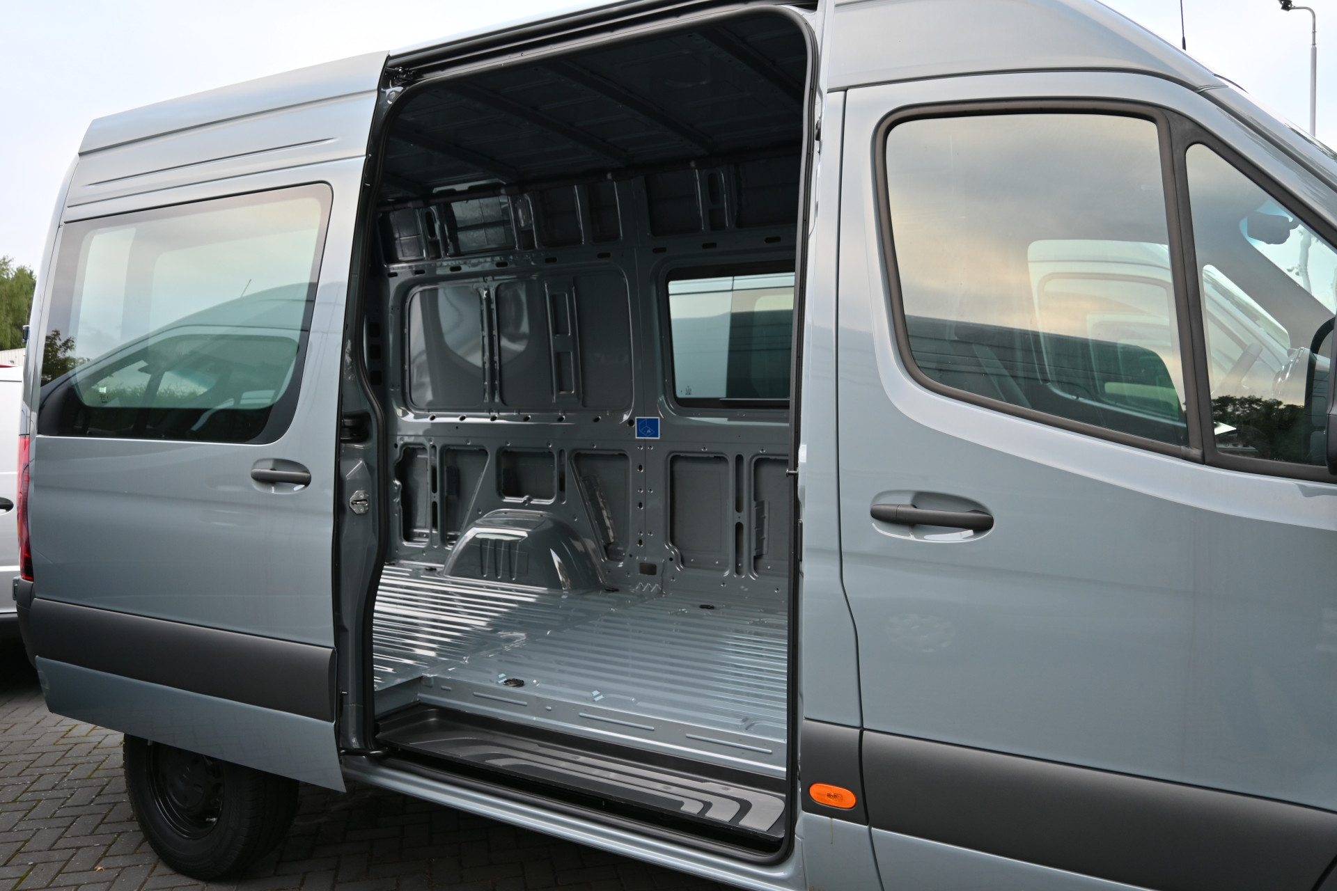 Mercedes-Benz Sprinter 24