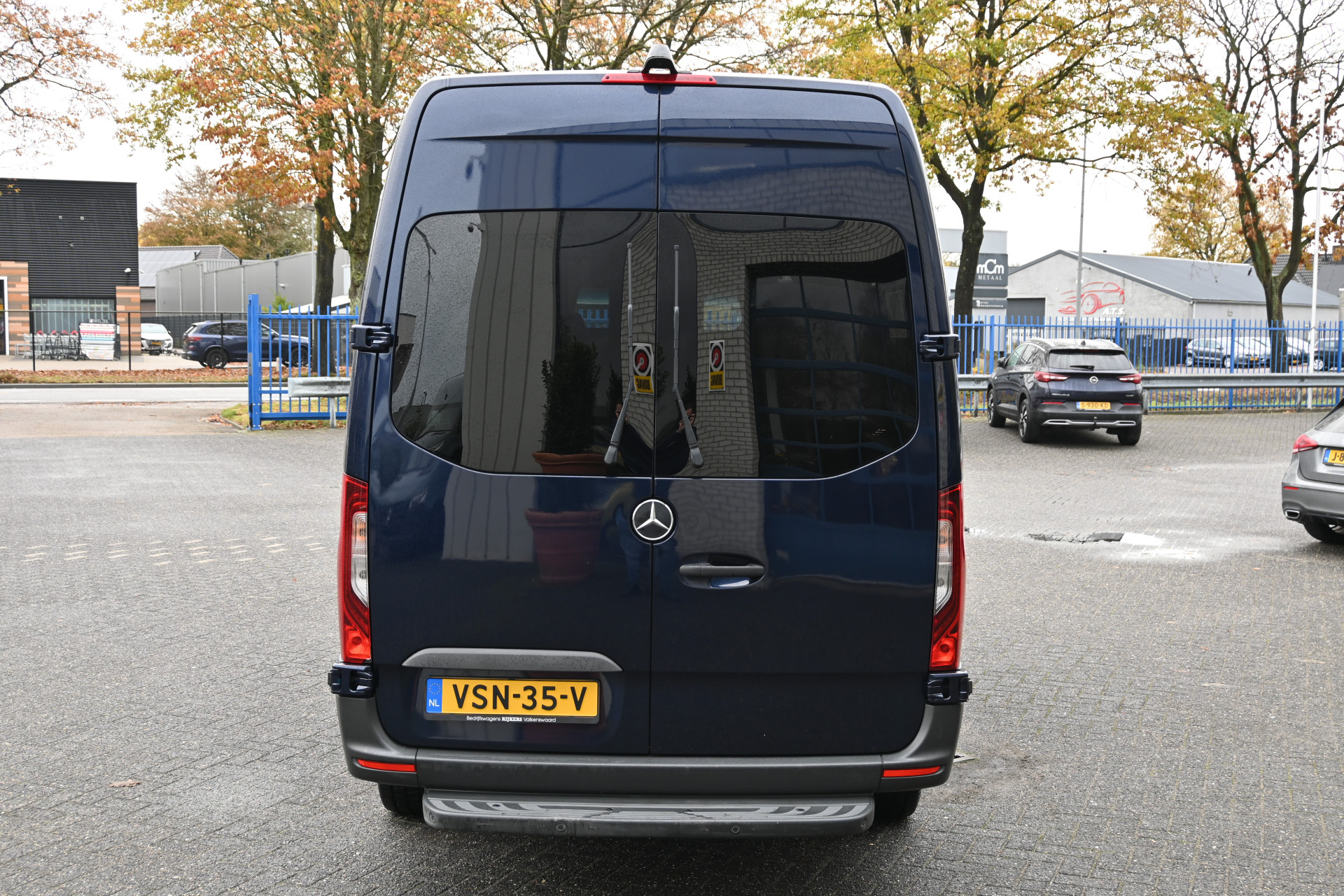 Mercedes-Benz Sprinter 12