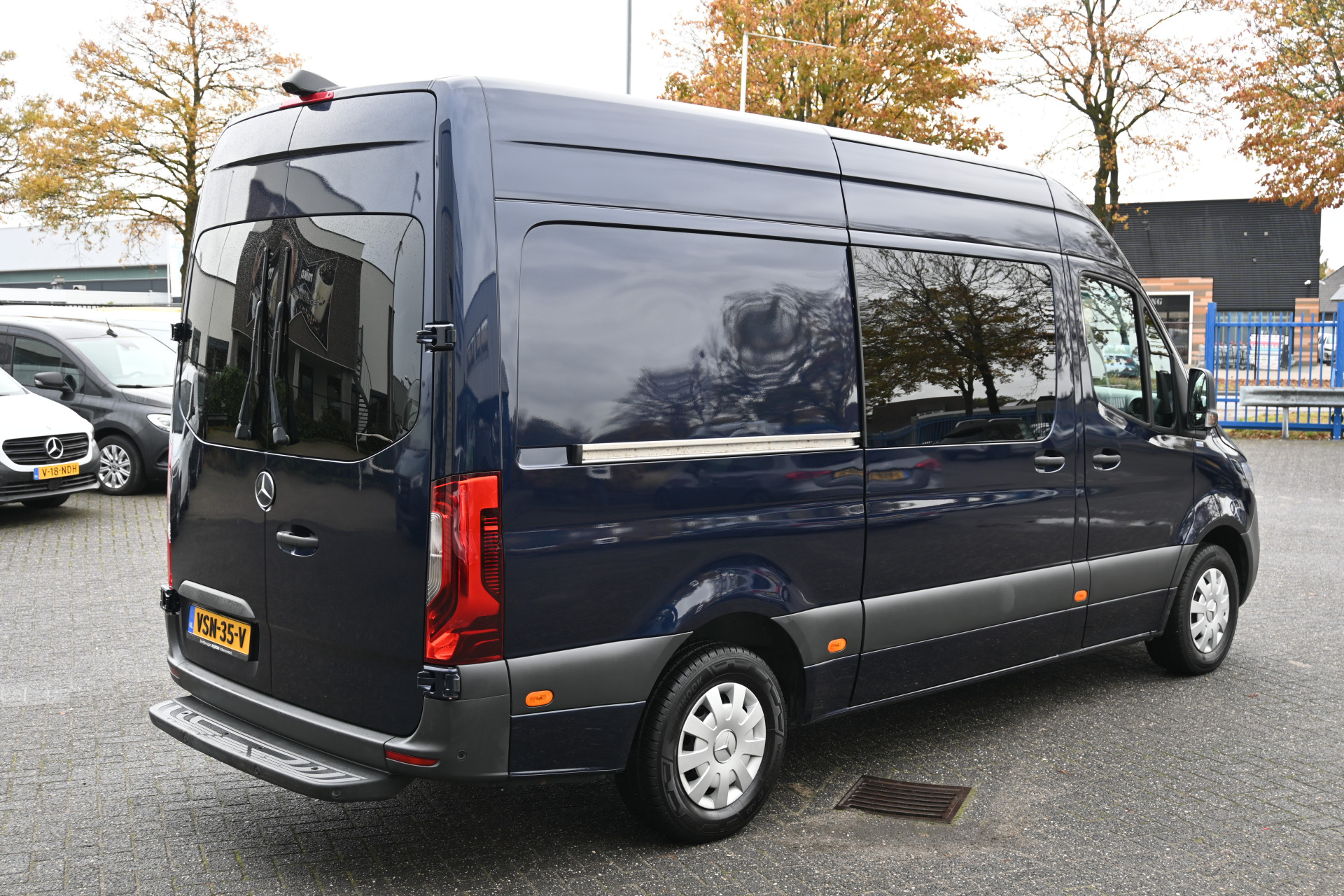 Mercedes-Benz Sprinter 2