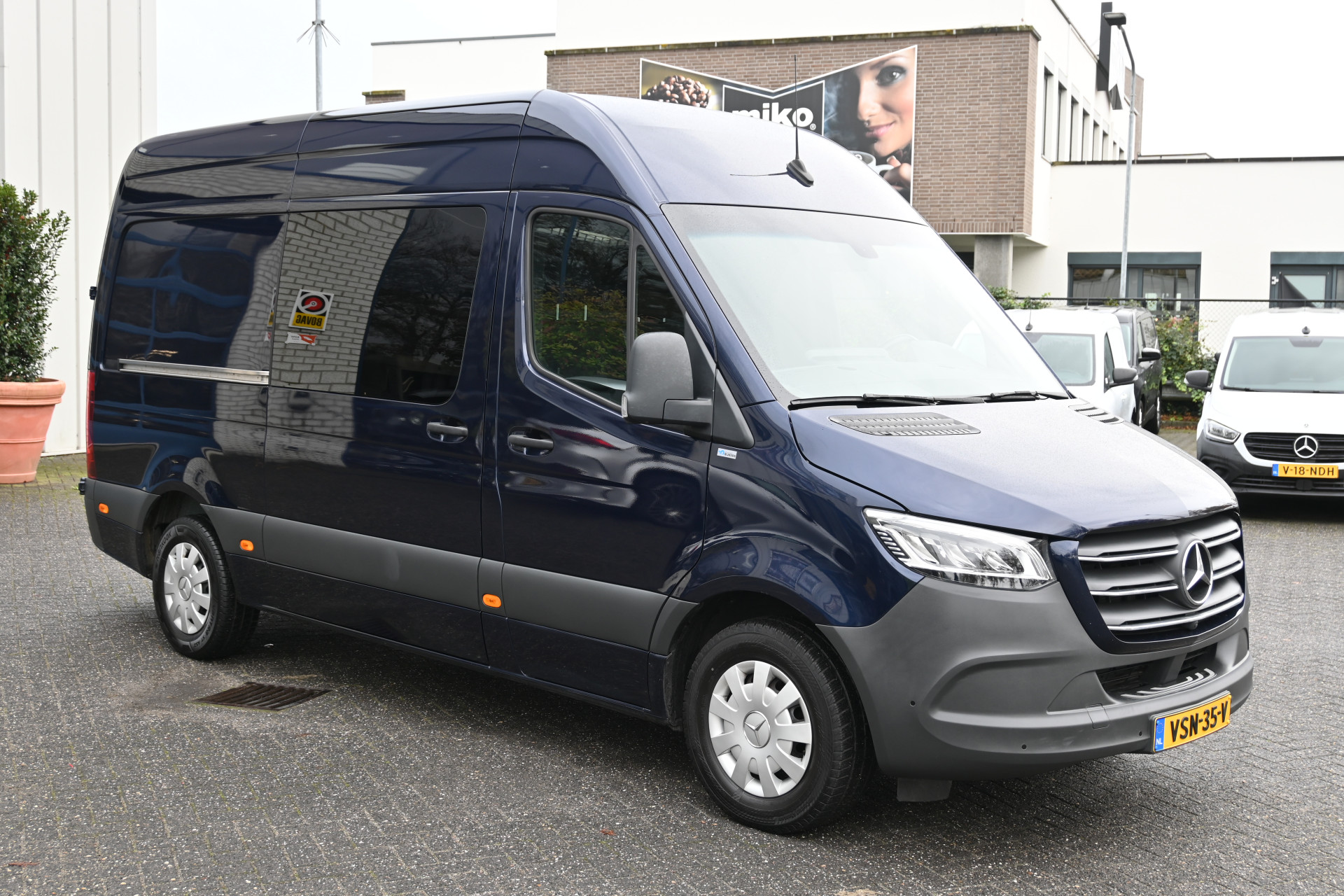 Mercedes-Benz Sprinter 9