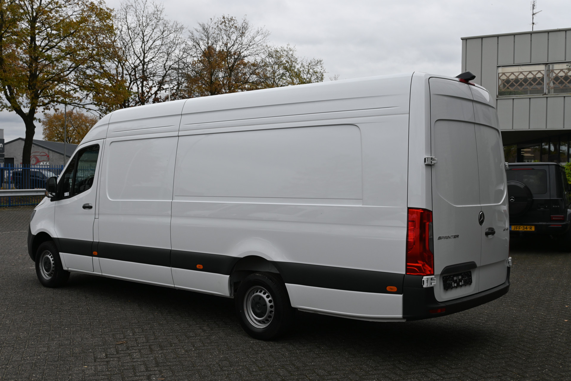 Mercedes-Benz Sprinter 8