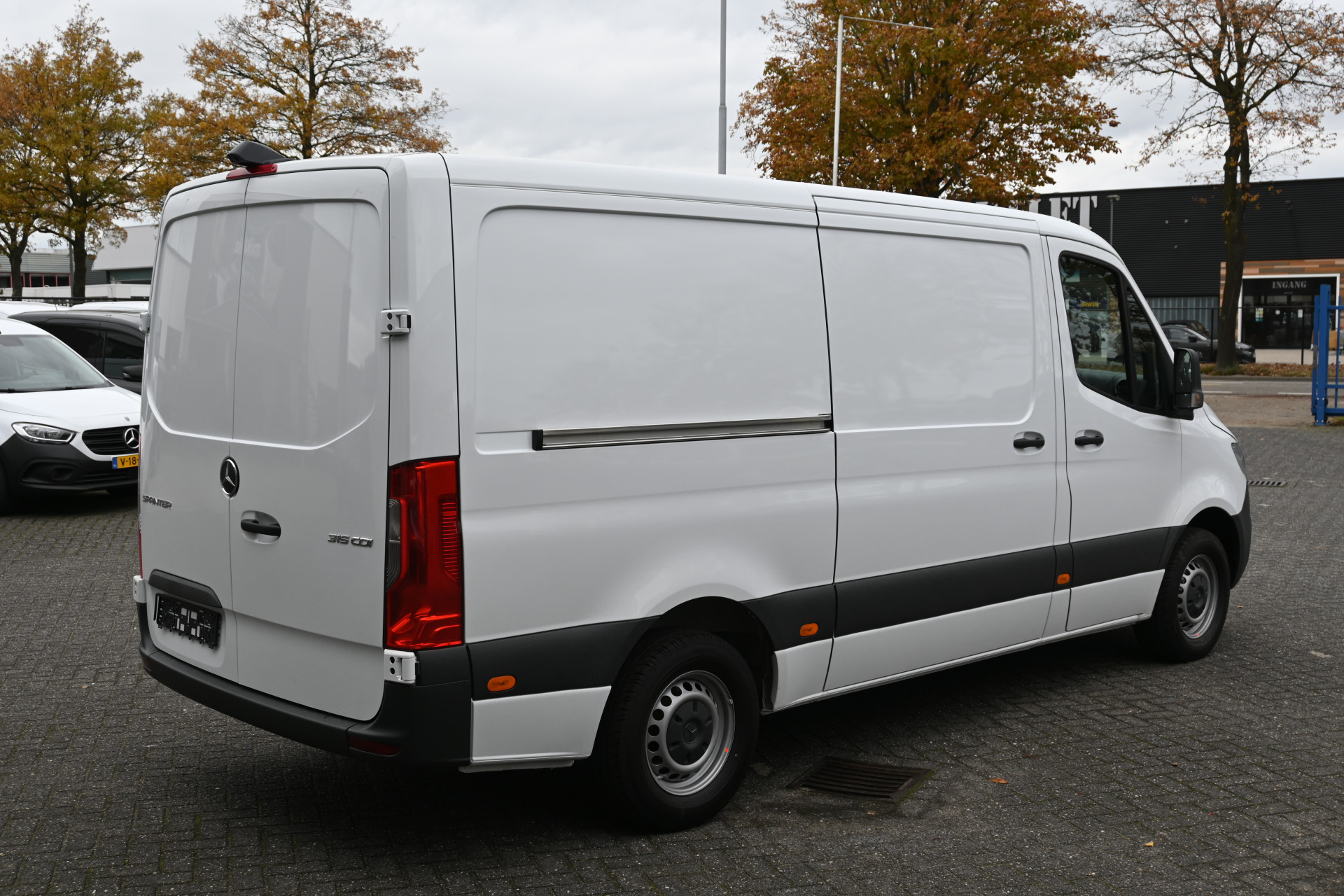 Mercedes-Benz Sprinter 2