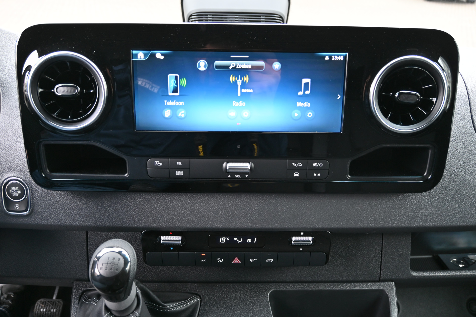 Mercedes-Benz Sprinter 4